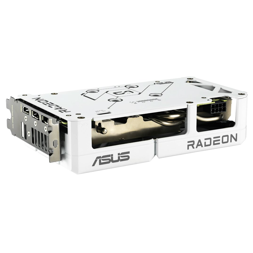 Biała karta graficzna ASUS Radeon z logo Radeon i ASUS. Ma białą obudowę z czarnymi detalami i srebrnymi portami.