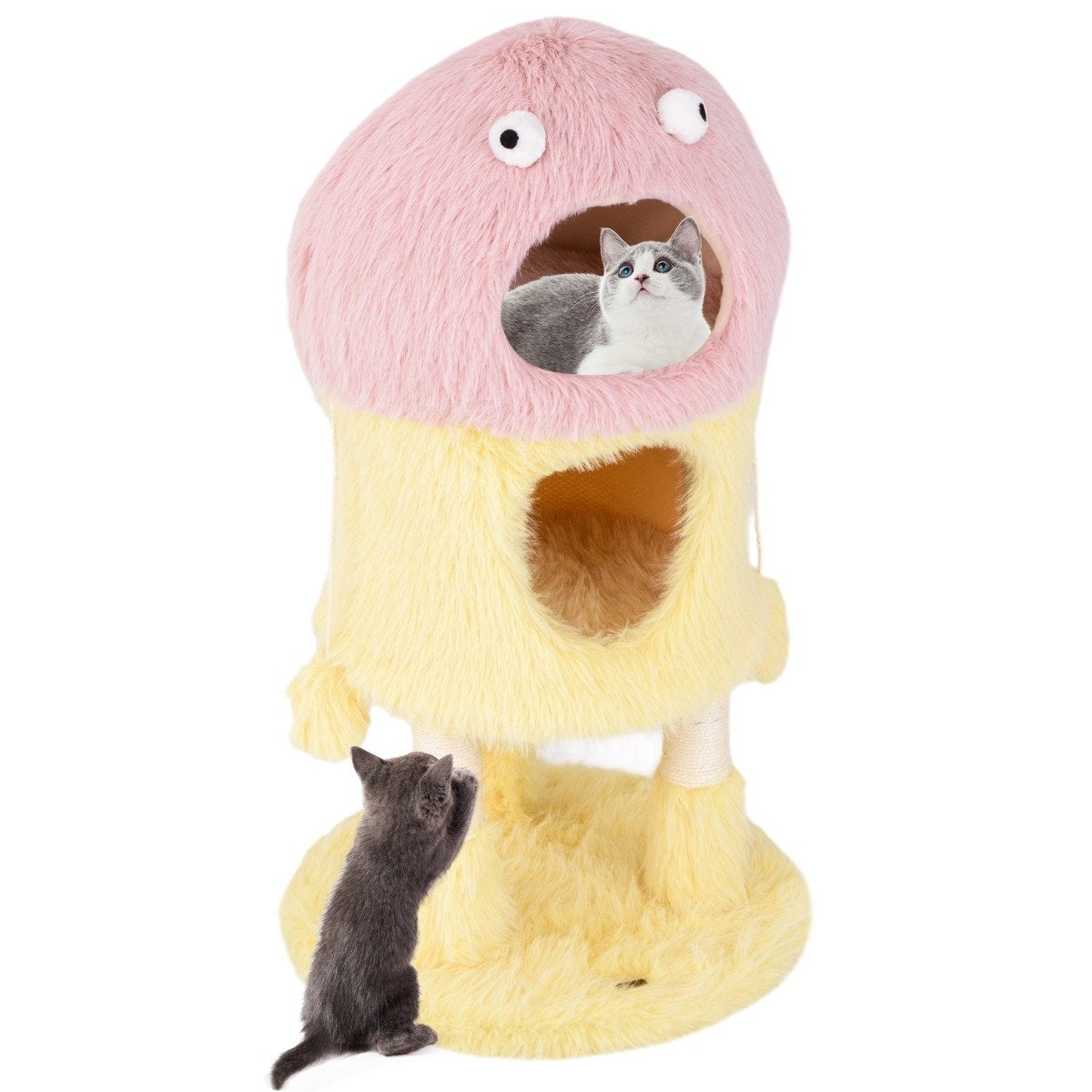 Un árbol para gatos con una casa rosa y amarilla. Un gato mira hacia arriba, otro gatito intenta alcanzarlo.