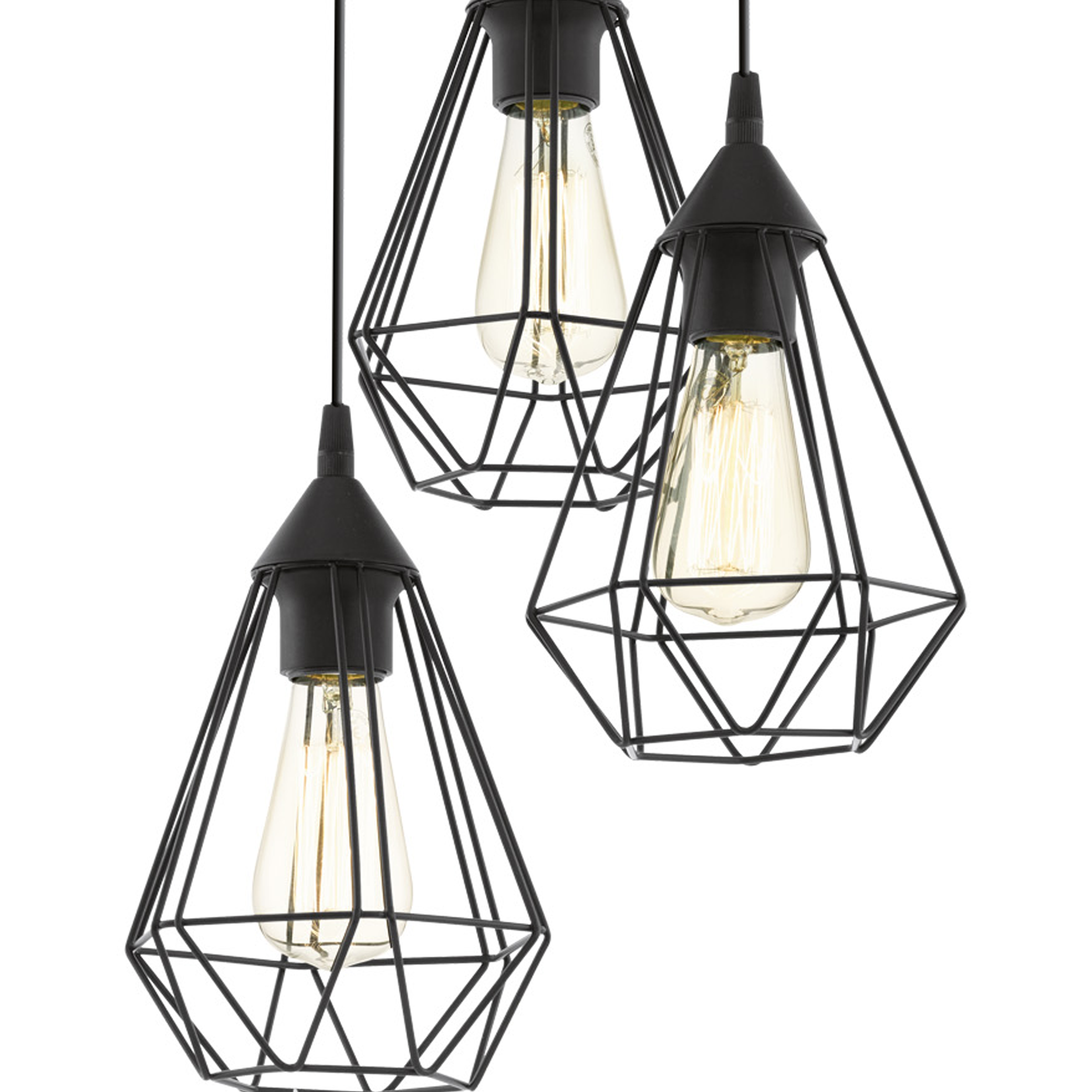 Tre lampade a sospensione nere con strutture geometriche in filo e lampadine Edison su sfondo bianco.