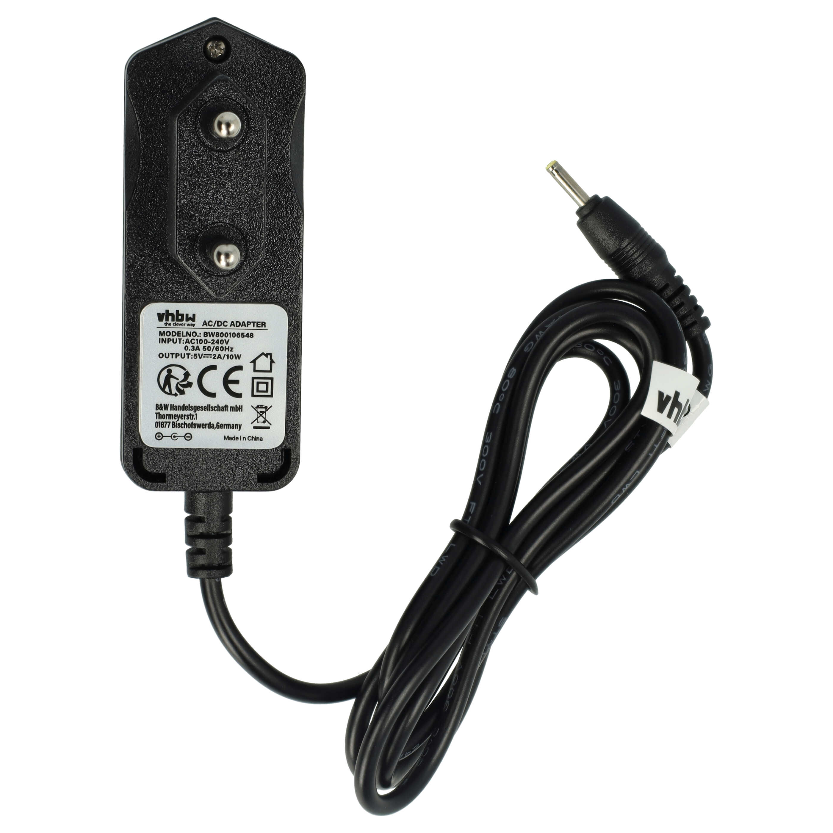 Schwarzes AC/DC-Netzteil mit Kabel und DC-Stecker. Das Netzteil hat ein Etikett mit Text.