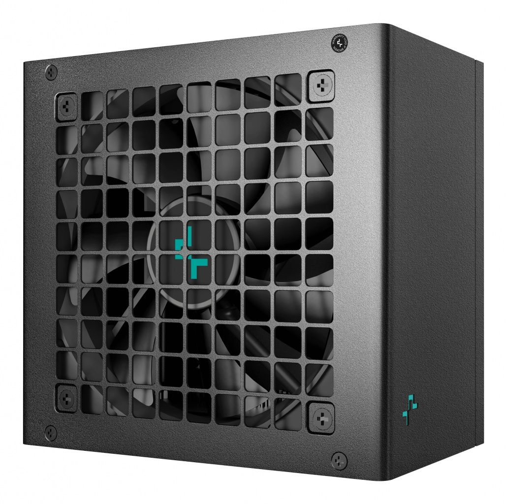 Un alimentatore nero per computer con una griglia frontale. Ha una ventola dietro la griglia e piccole viti sugli angoli.