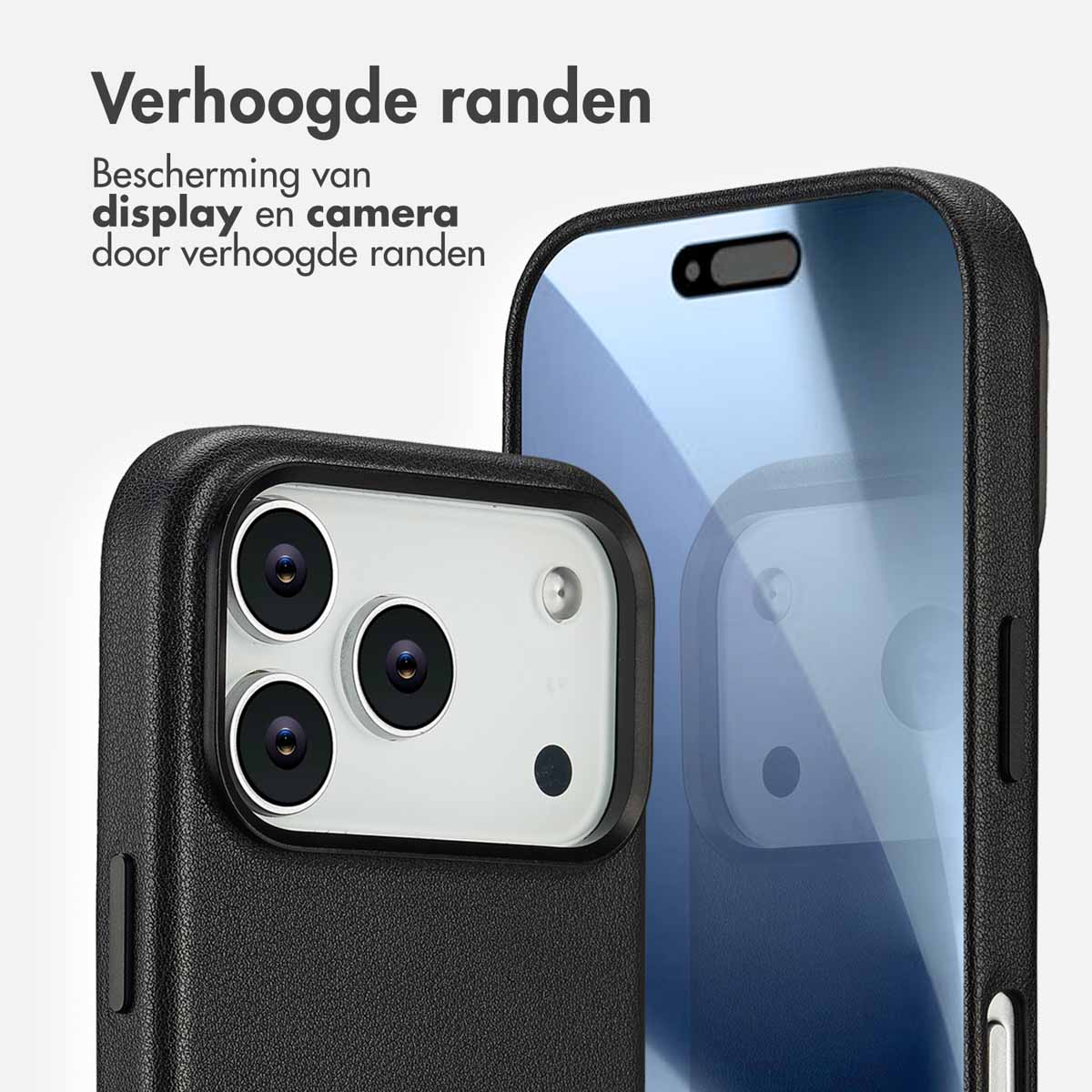 Gros plan sur deux coques de téléphone noires avec bords surélevés. L'une montre les lentilles de la caméra, l'autre l'écran.