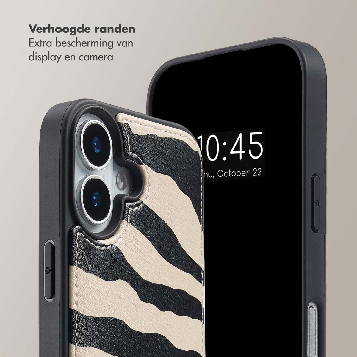 Zwarte telefoonhoes met zebraprint en telefoonscherm met 10:45. De tekst op de hoes is 'Extra bescherming'.