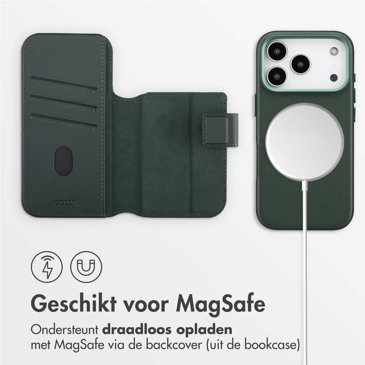 Groene telefoonhoes en portemonnee. Een witte oplader is aangesloten. De tekst hieronder luidt 'Geschikt voor MagSafe'.