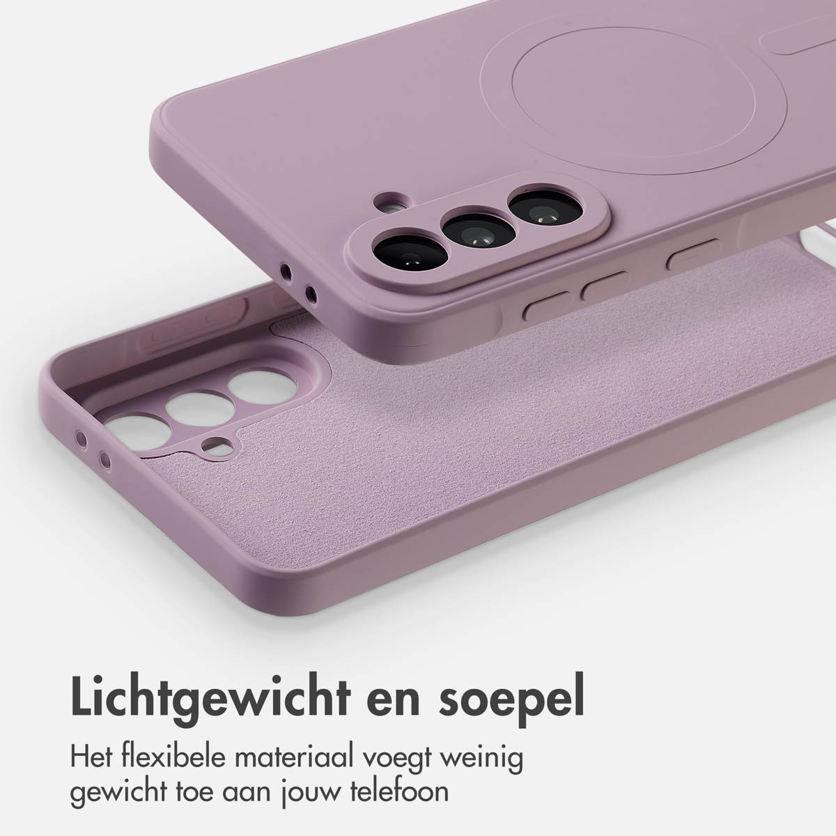 Close-up van een paarse telefoonhoes, met uitsparingen voor de camera en een textuuroppervlak. Het lijkt licht en flexibel.