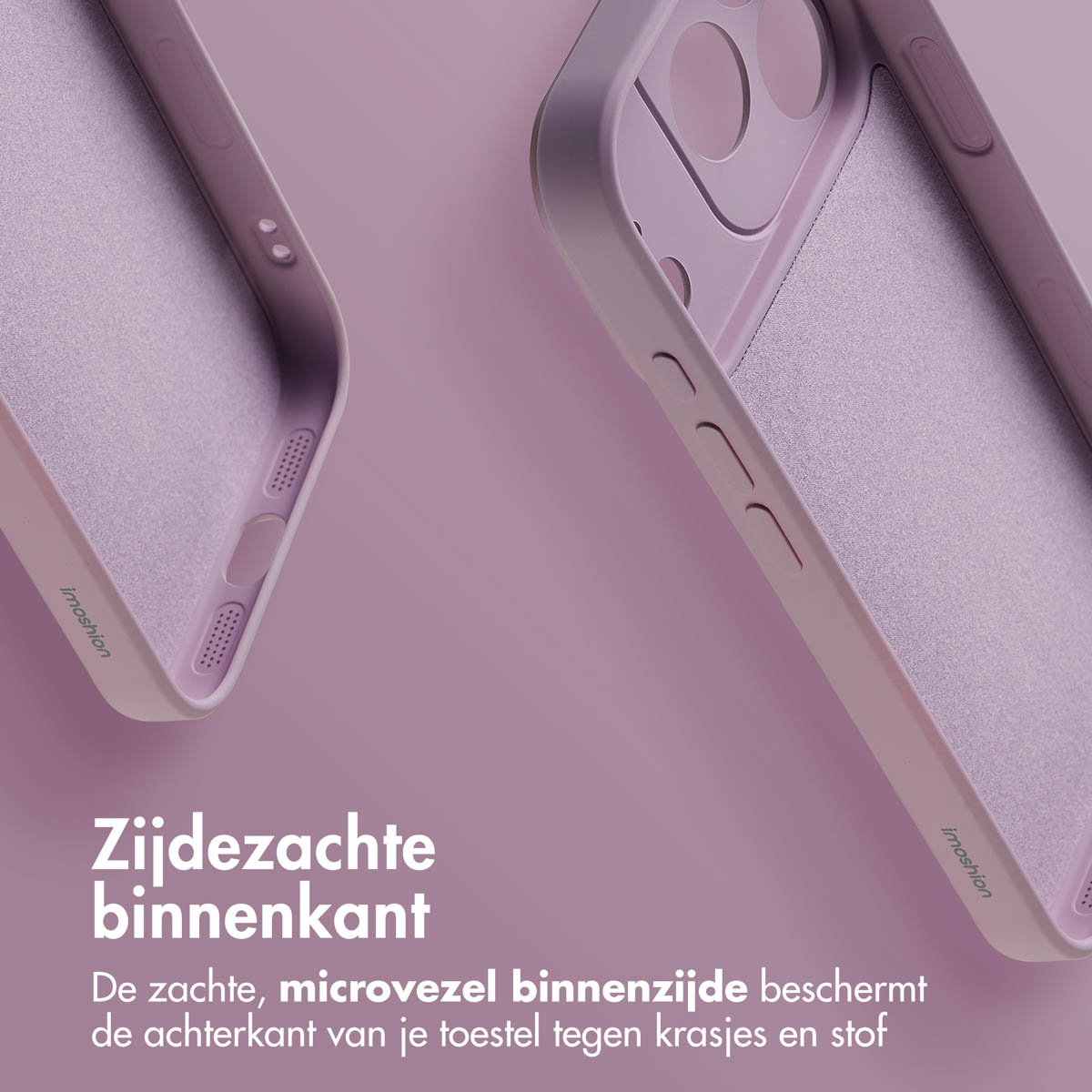 Twee telefoonhoesjes, close-up, lichtpaars. De binnenkant van één hoesje is zichtbaar. Tekst onderaan luidt 'zachte microvezel'.