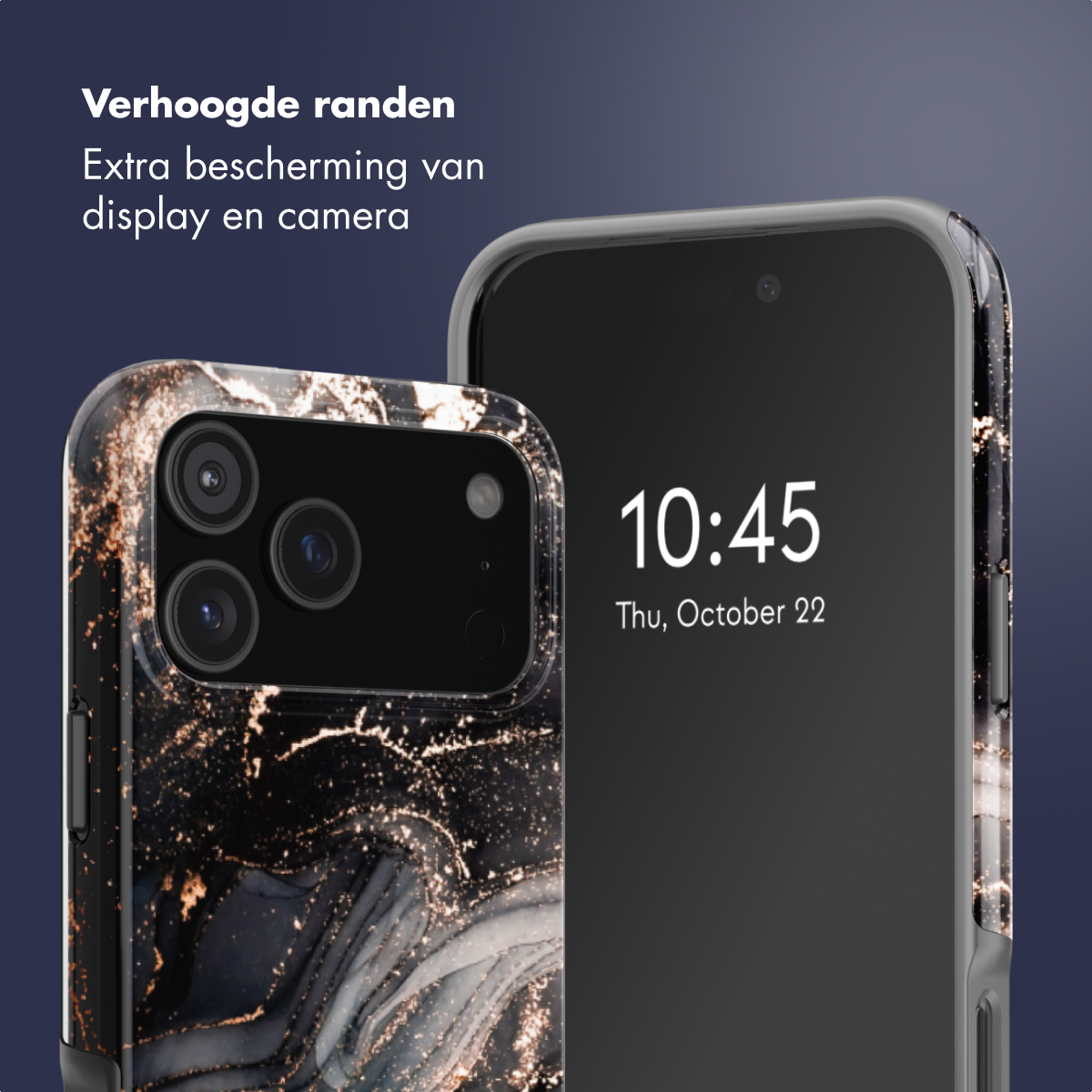 Twee smartphones met beschermhoesjes. Eén hoesje heeft een zwart-gouden marmerontwerp, de andere is transparant. De telefoon toont 10:45.
