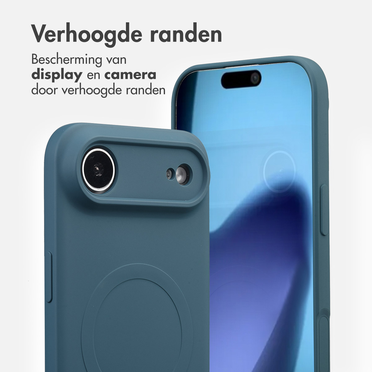 Twee teal telefoonhoesjes met verhoogde randen, een die de achterkant bedekt en de andere het scherm. Het scherm toont een blauwe weerspiegeling.