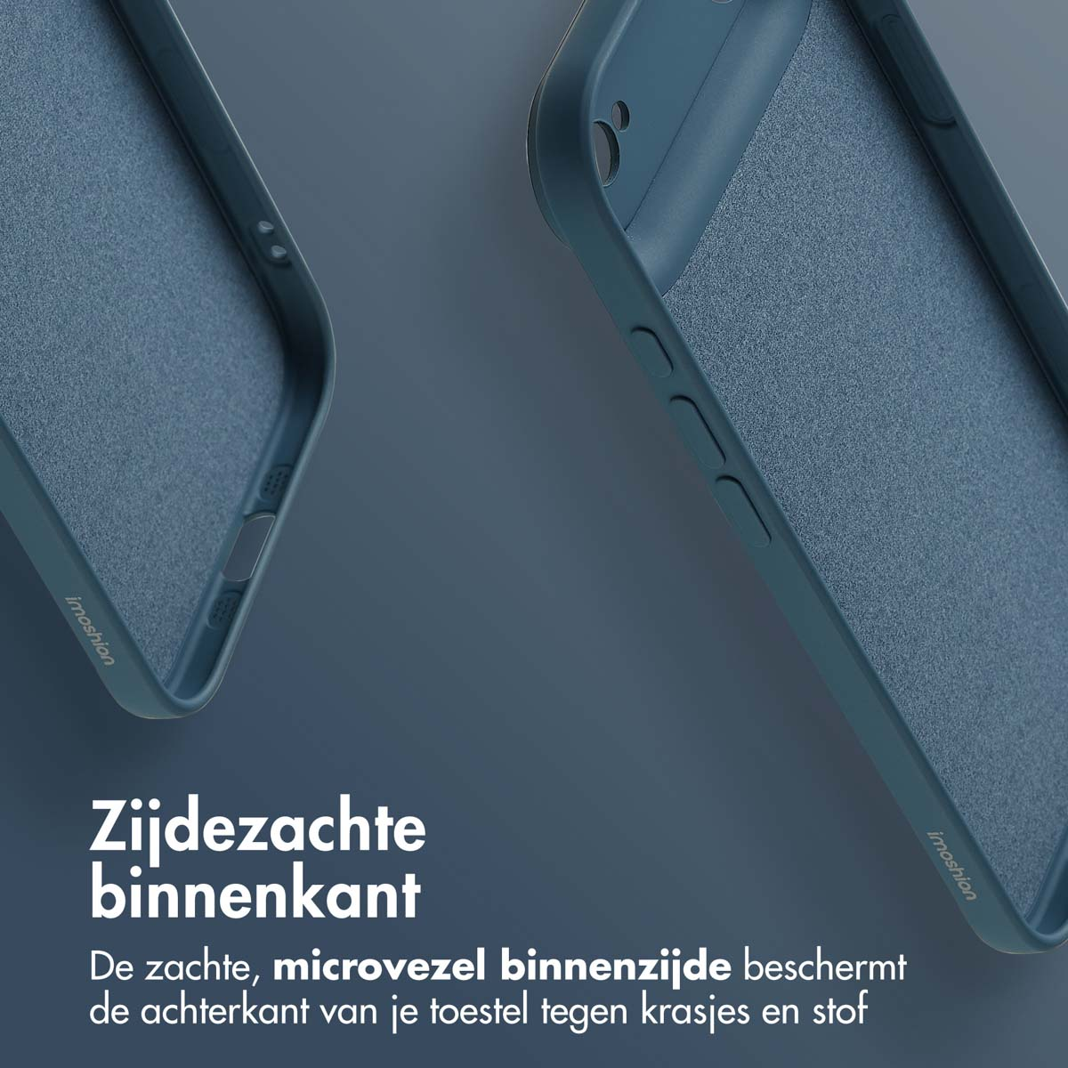 Twee blauwe telefoonhoesjes. De binnenkant is zacht, van microvezel. De hoes beschermt de achterkant van de telefoon tegen krassen en stof.