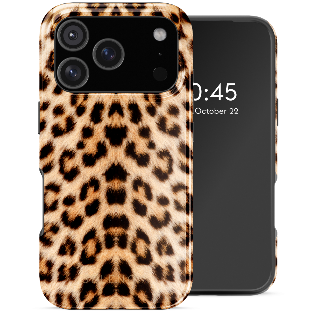 Een smartphone met een luipaardprint hoesje wordt getoond. Het scherm toont de tijd en datum. De hoes heeft een glanzende afwerking en camerabulten.