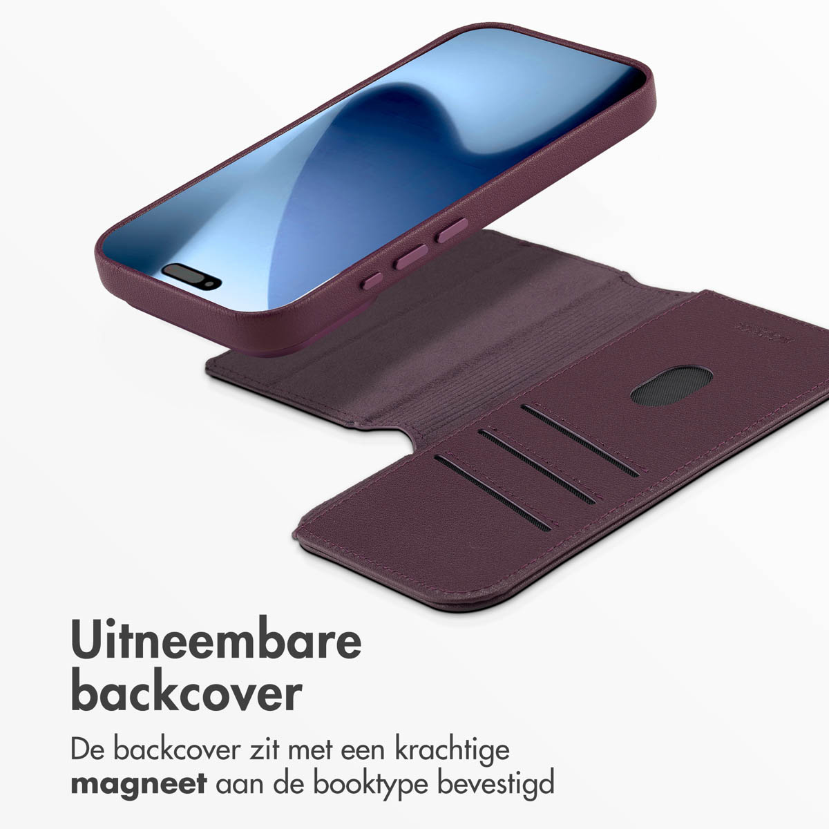 Un étui de téléphone bordeaux avec un téléphone détaché. L'étui est ouvert, montrant des fentes pour cartes. Le texte indique 'Coque arrière amovible'.