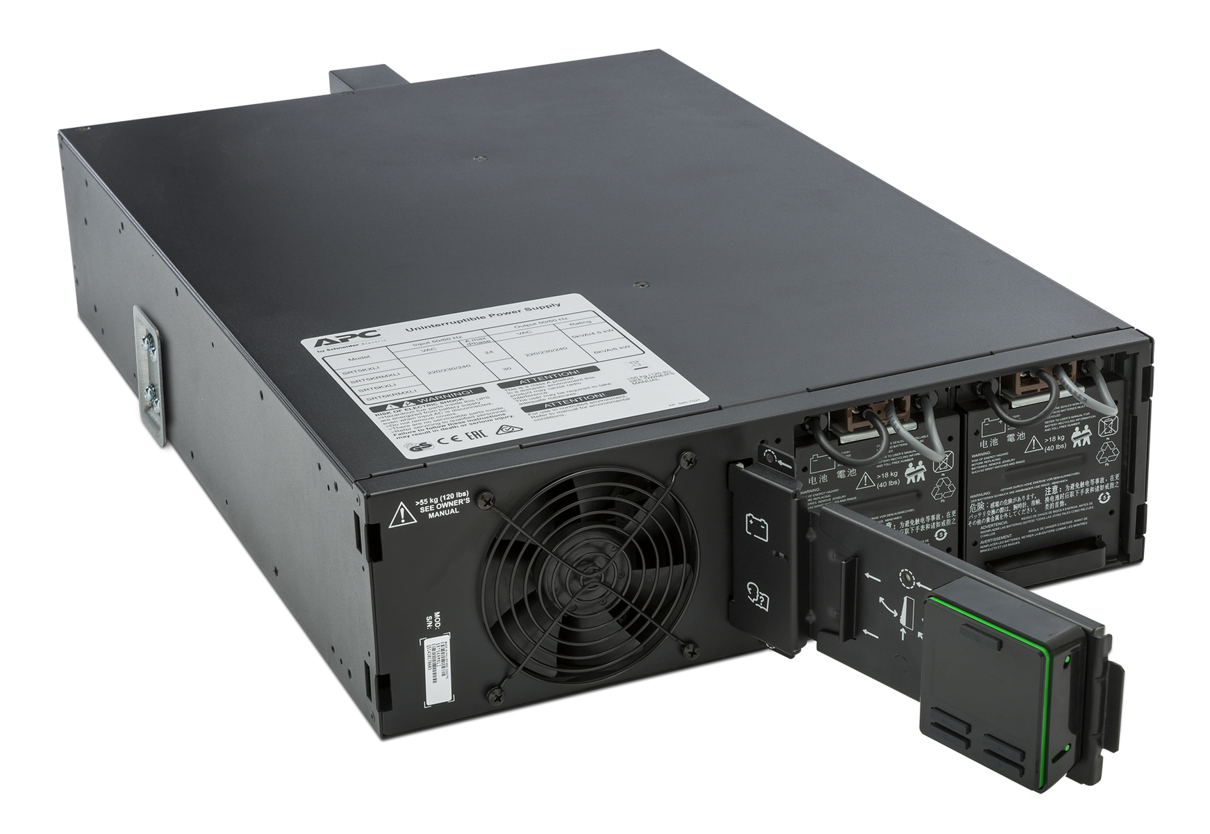 Un gruppo di continuità APC nero con vano batteria aperto. Dispone di una ventola, etichette di avvertenza e più porte.