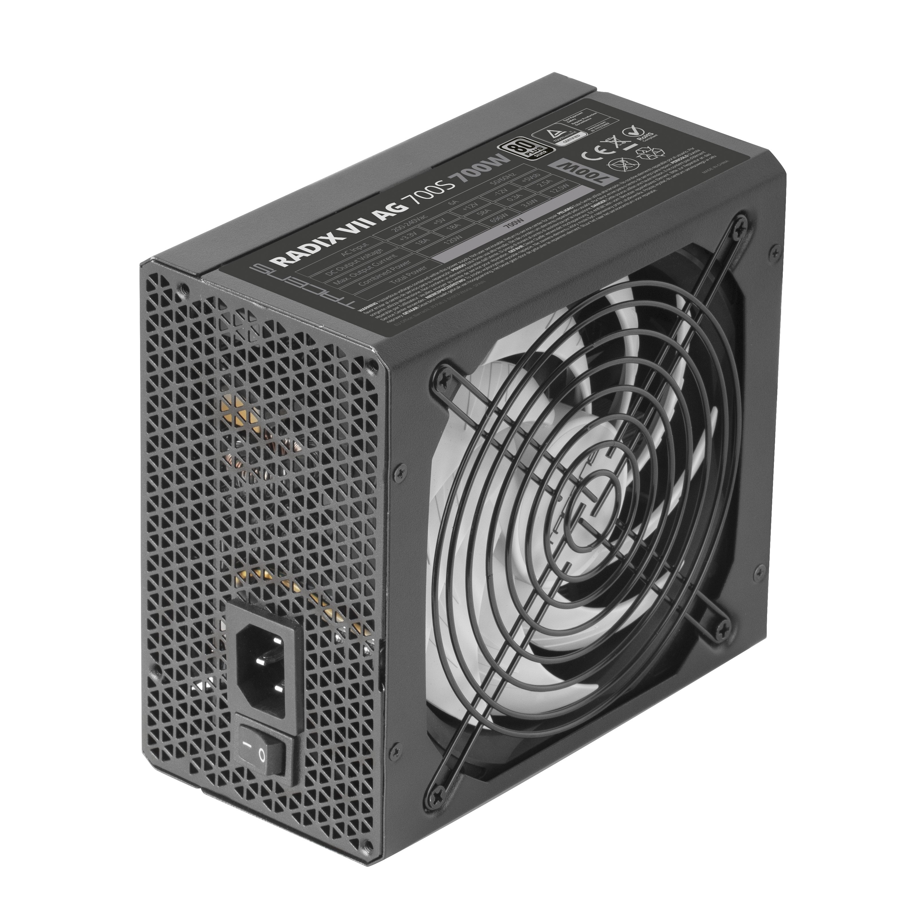 Una fuente de alimentación negra con ventilador e interruptor.