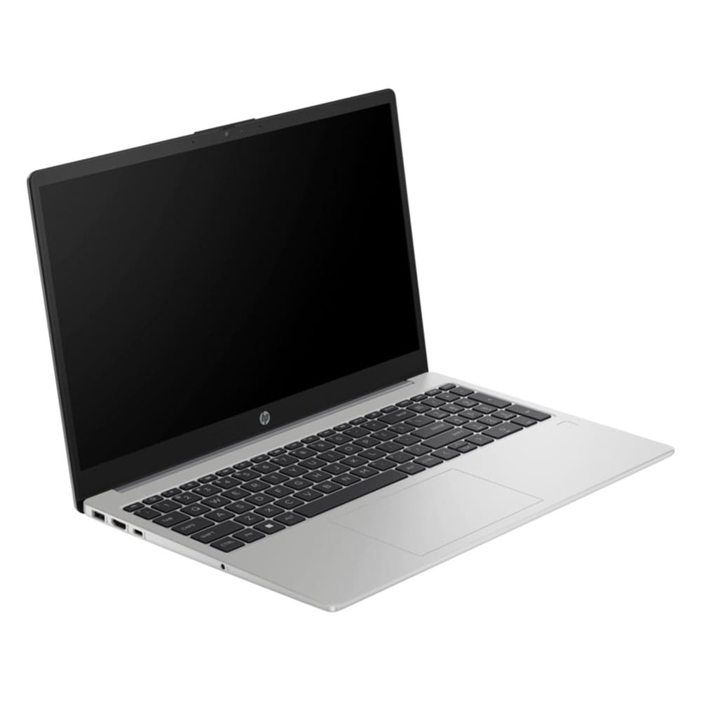 Beyaz bir yüzey üzerinde açık gümüş renkli bir HP dizüstü bilgisayar. Ekran siyah, klavye görünür ve HP logosu altta.