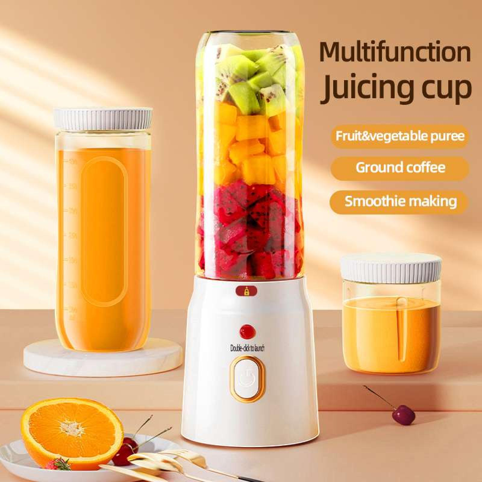 Ein weißer Mixer mit Fruchtschichten, ein Glas Saft und eine Orangenscheibe. Text: Multifunktions-Juice-Cup.