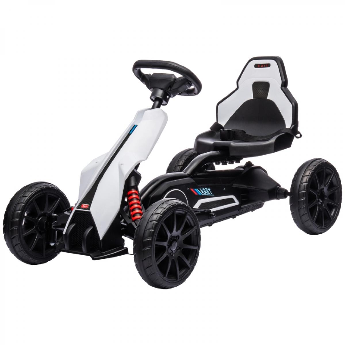 Ein weißes und schwarzes Go-Kart mit schwarzen Rädern. Verfügt über ein Lenkrad, einen Sitz und eine rote Federung. Das Go-Kart steht vor weißem Hintergrund.