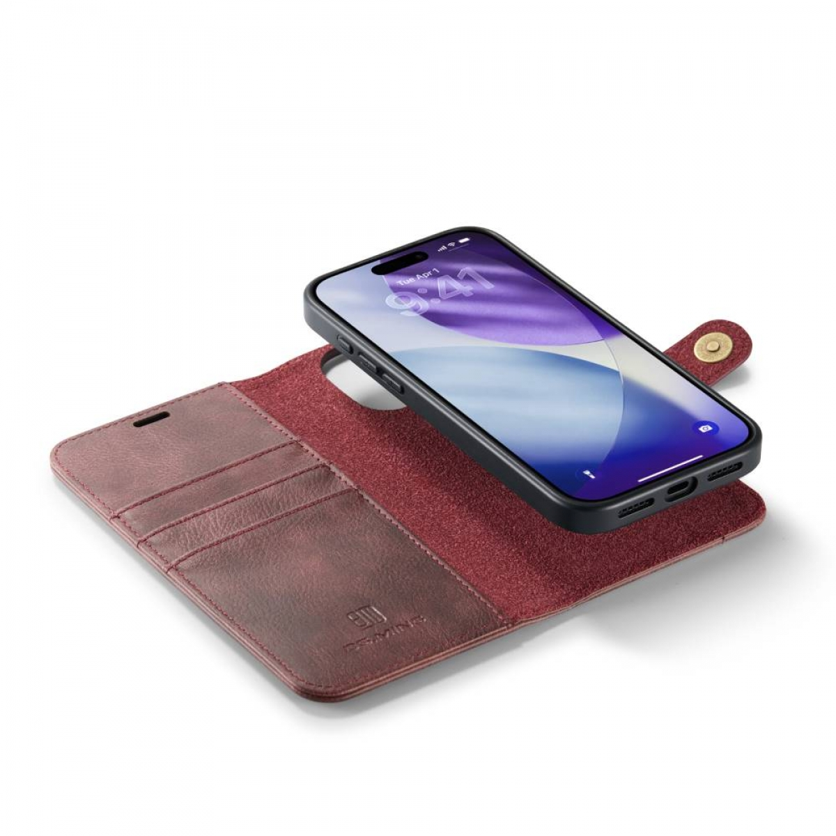 Ein Smartphone in einer burgunderroten Lederhülle. Das Telefon zeigt einen Sperrbildschirm an. Die Hülle ist offen und zeigt Kartenfächer und einen Magnetverschluss.