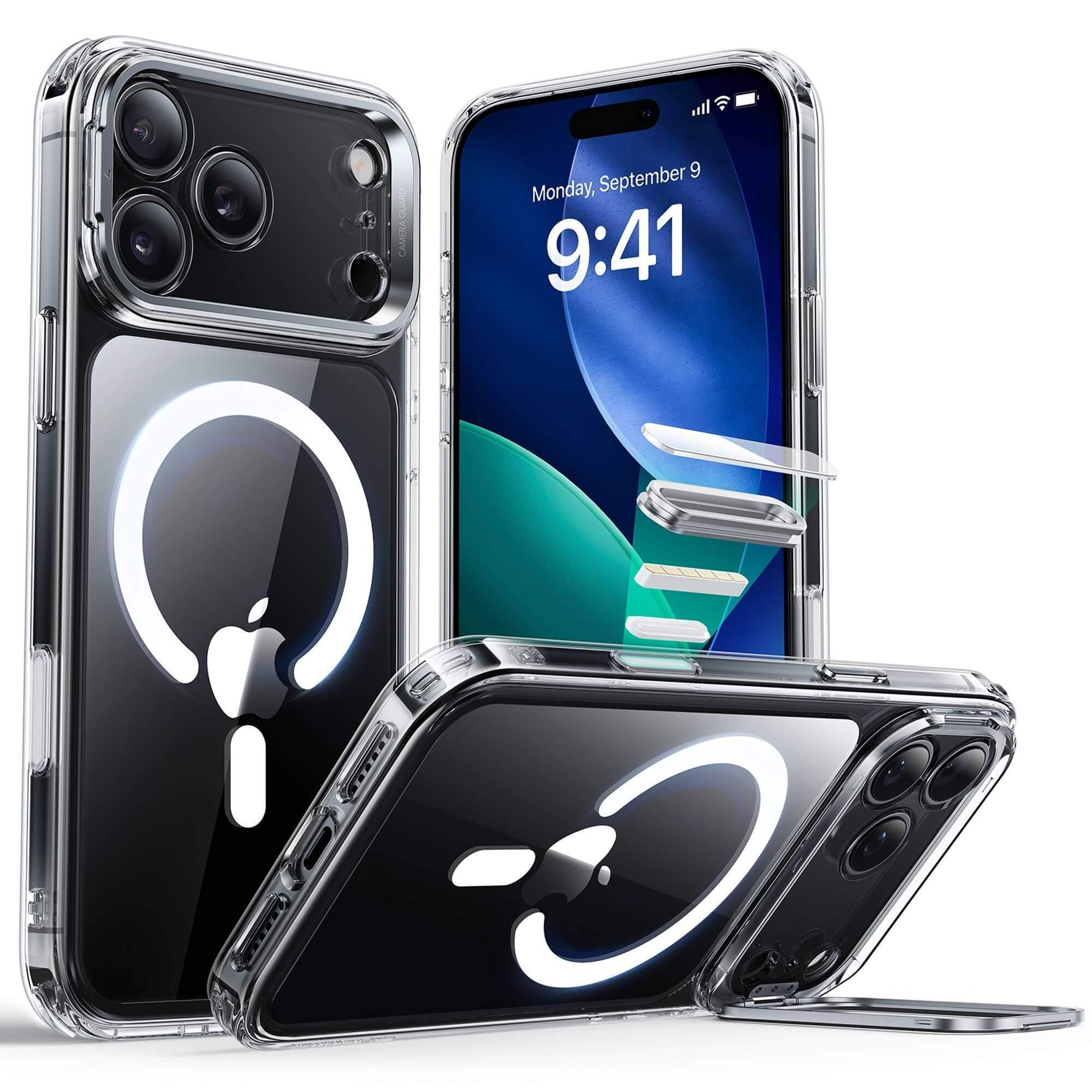 Transparente iPhone-Hülle mit Apple-Logo, drei iPhones werden in verschiedenen Winkeln gezeigt, eines mit der Uhrzeit auf dem Bildschirm.