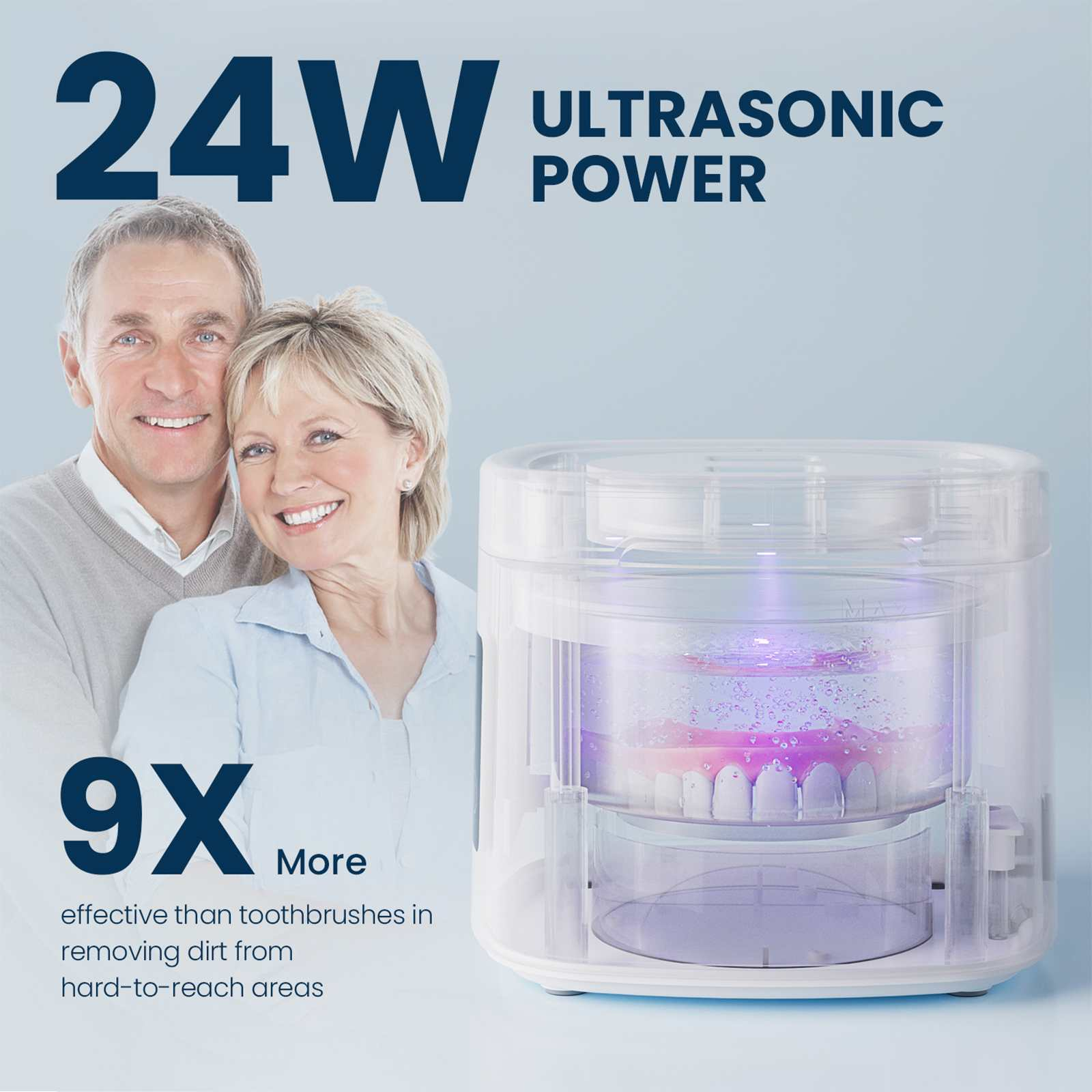 Ein älteres Ehepaar lächelt. Ein Gerät mit Zahnersatz im Inneren wird gezeigt, mit Text, der Ultraschallleistung und 9X Wirksamkeit anzeigt.
