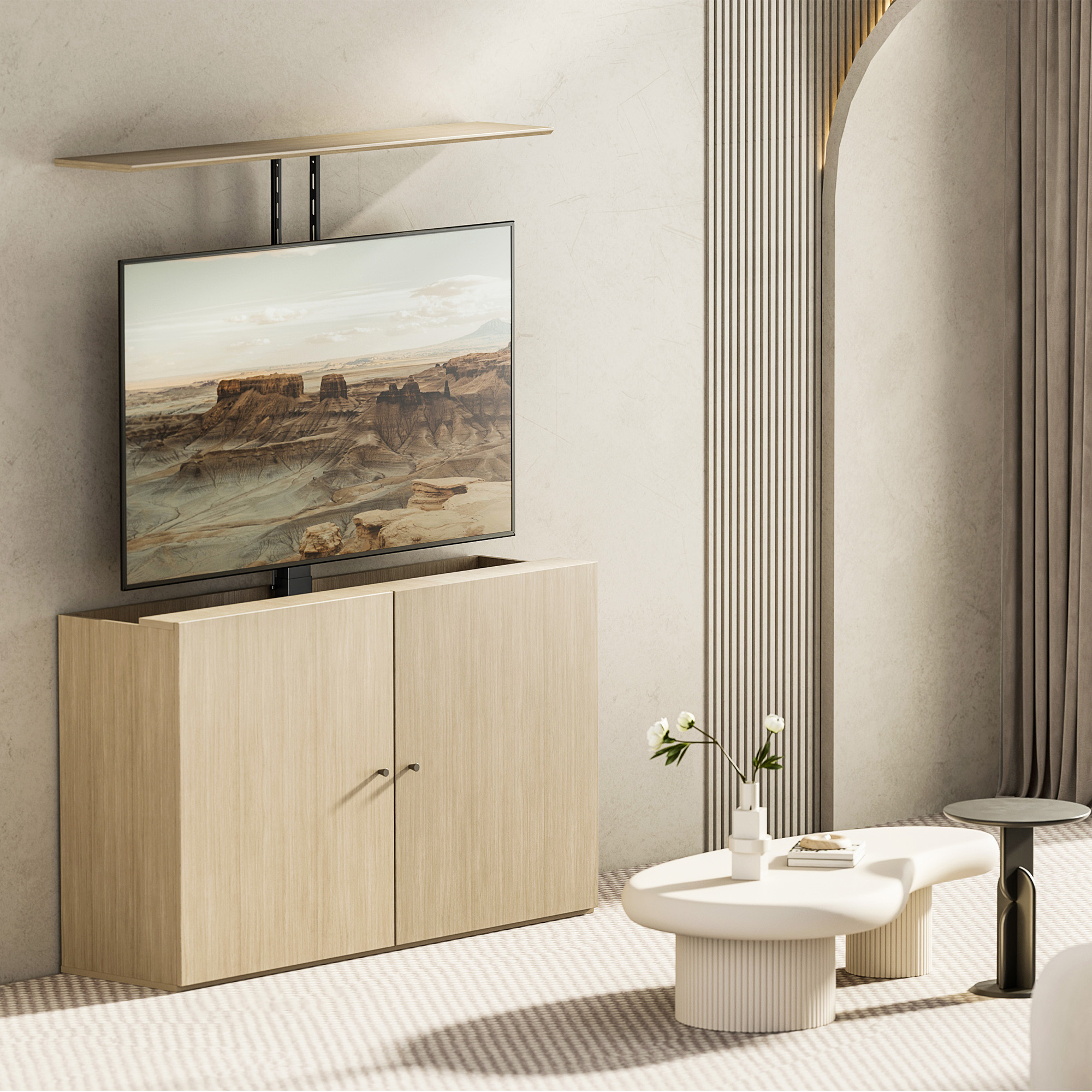 Ein modernes Wohnzimmer mit einem montierten Fernseher, einem Schrank, einem Couchtisch und einem Beistelltisch.