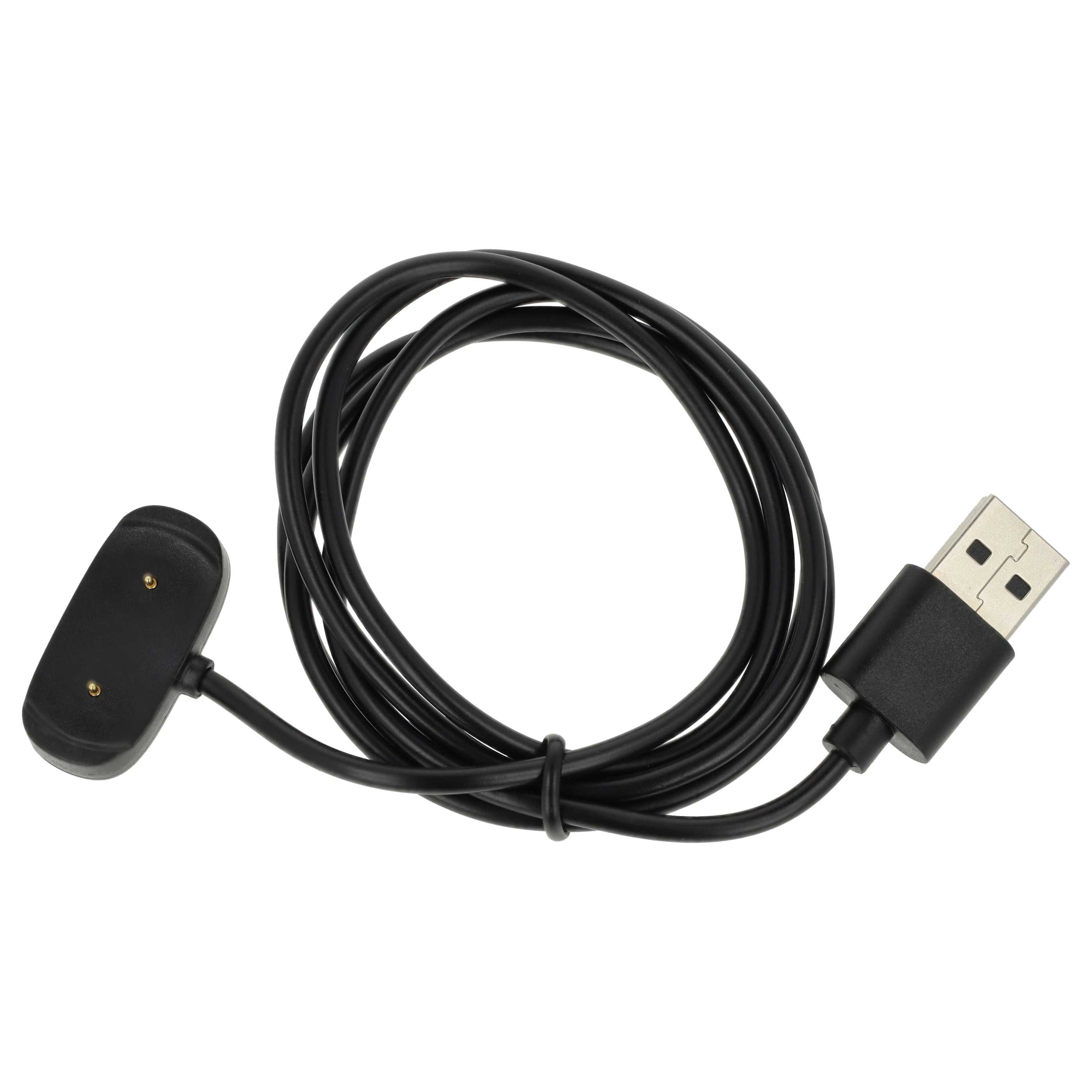Ein schwarzes Uhrenladekabel, aufgerollt, mit einem magnetischen Ladekopf und einem USB-Anschluss auf weißem Hintergrund.