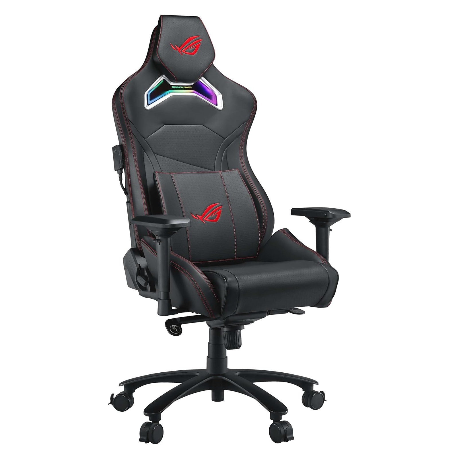Schwarzer Gaming-Stuhl mit roten Nähten, mit Kopfstütze, Rückenlehne, Armlehnen und einem Fünf-Sterne-Fuß mit Rollen.