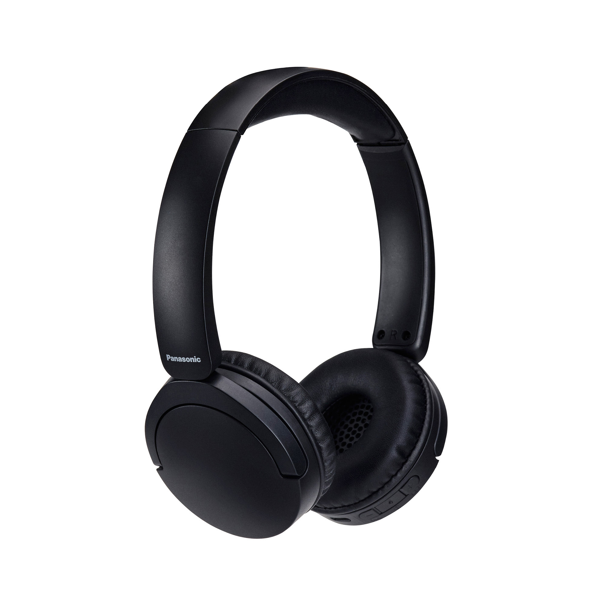 Casque Panasonic noir. Comprend des oreillettes, un bandeau et des commandes. Isolé sur fond blanc.