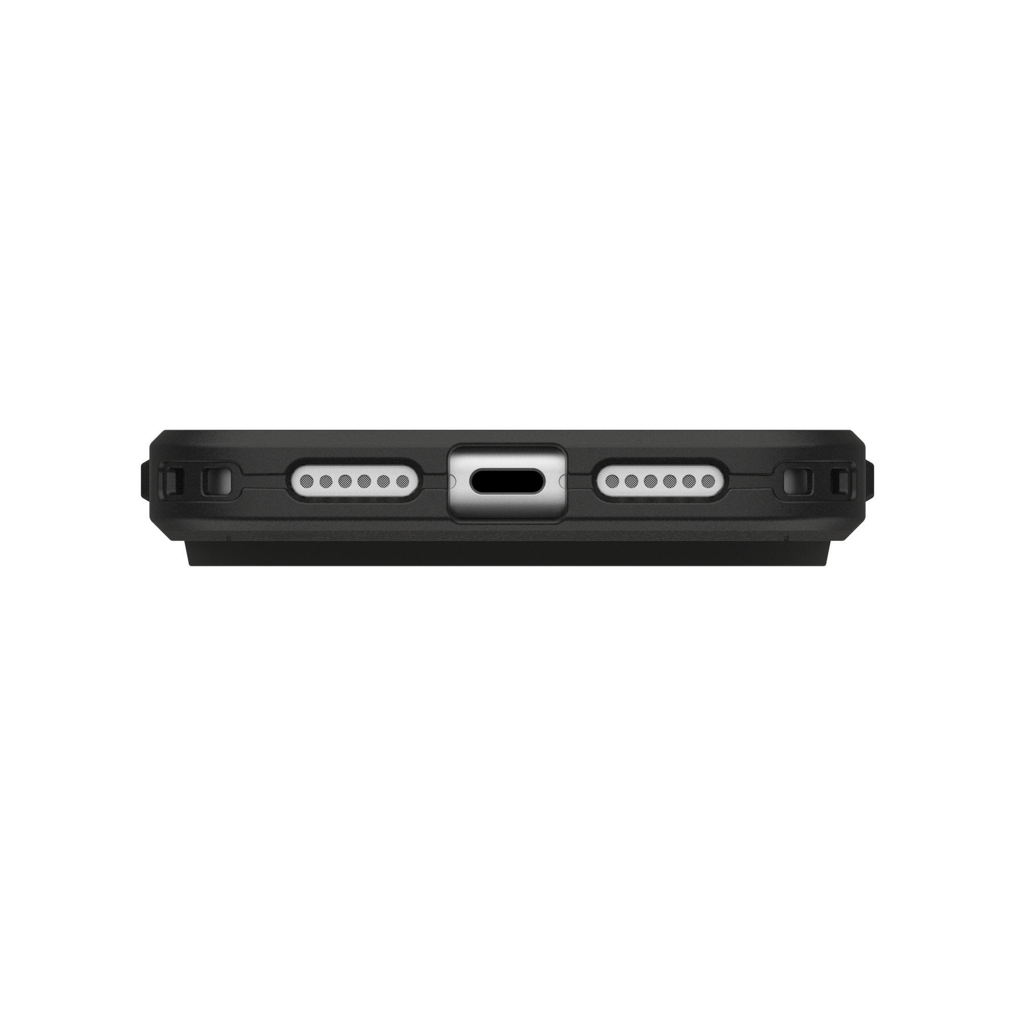 Gros plan du bas d'une coque de téléphone noire. Il comporte un port de charge et des trous pour les haut-parleurs.