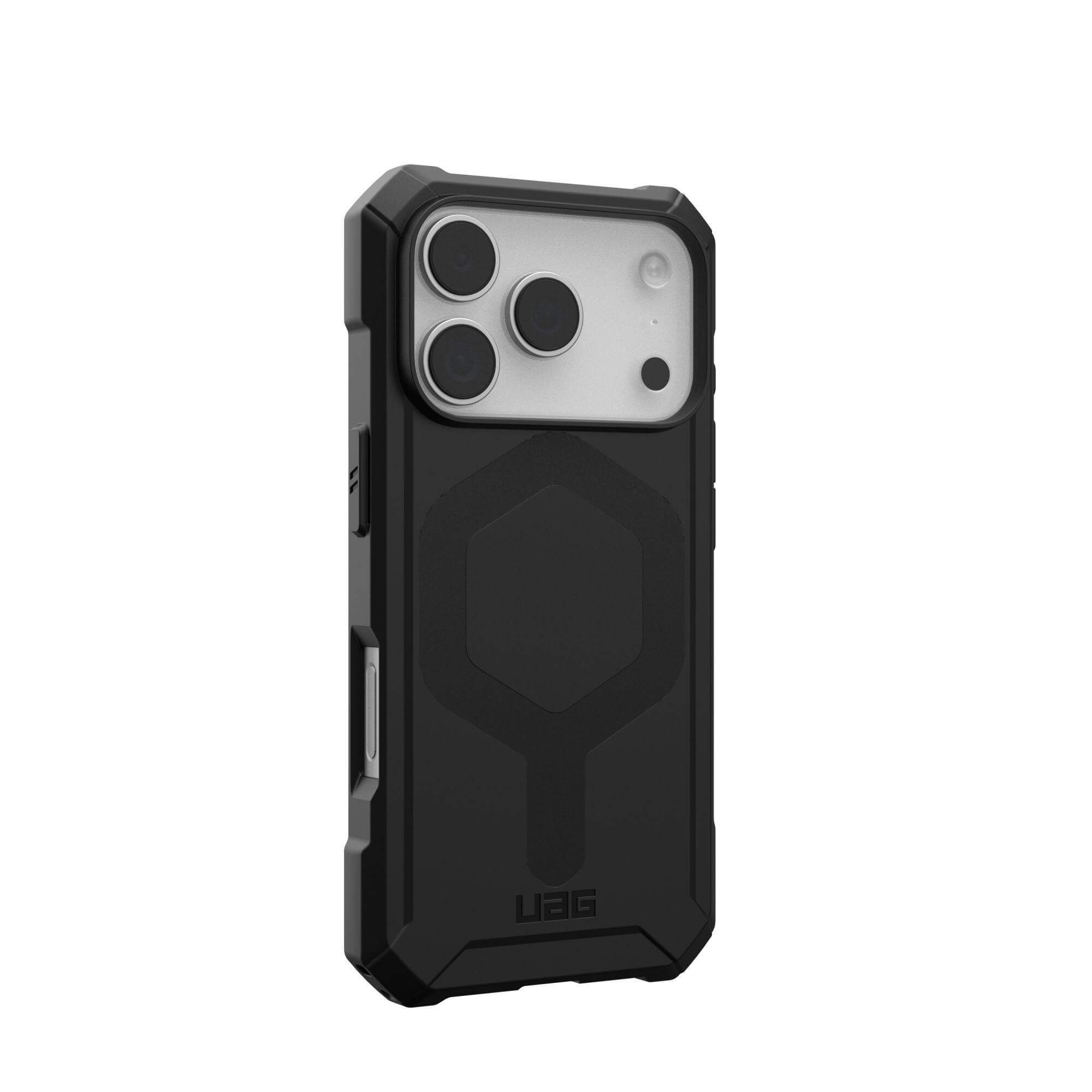 Czarne etui na telefon z wycięciem na aparat. Ma wytrzymałą konstrukcję z sześciokątem i logo UAG.
