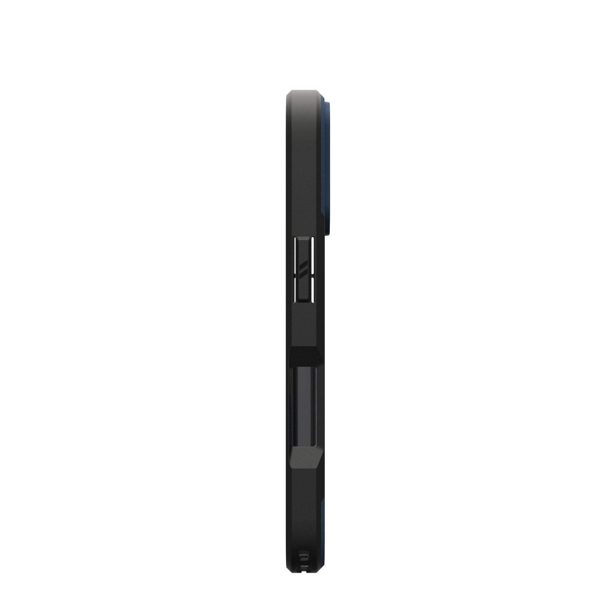 Vue latérale d'une coque de téléphone noire. L'intérieur de la coque est bleu foncé et comporte des découpes. Le fond est blanc.