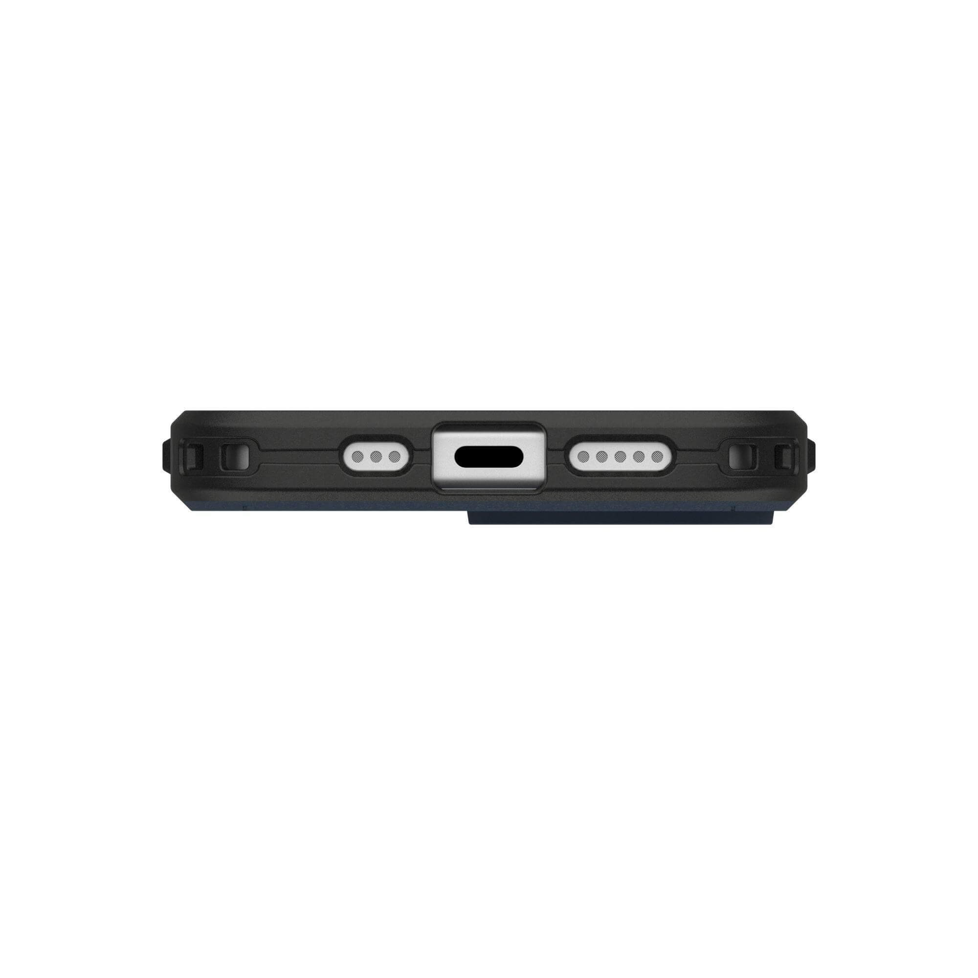 Gros plan sur le bas d'un étui de téléphone noir. Il comporte un port de chargement, deux grilles de haut-parleurs et des boutons latéraux.