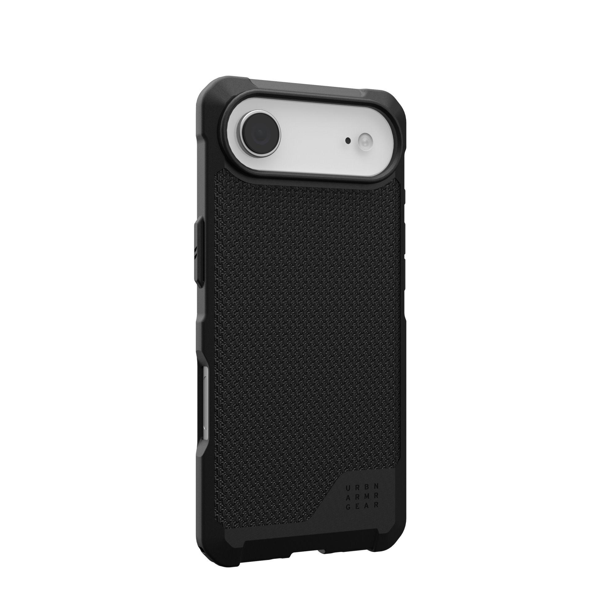 Custodia per telefono nera con retro strutturato, ritaglio per fotocamera e marchio URBN ARMOR GEAR.