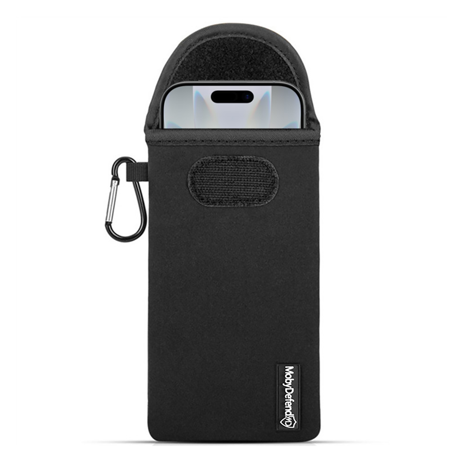 Een zwarte telefoonhoes met een telefoon erin, een karabijnhaak aan de zijkant. De merknaam MobyDefend staat onderaan.