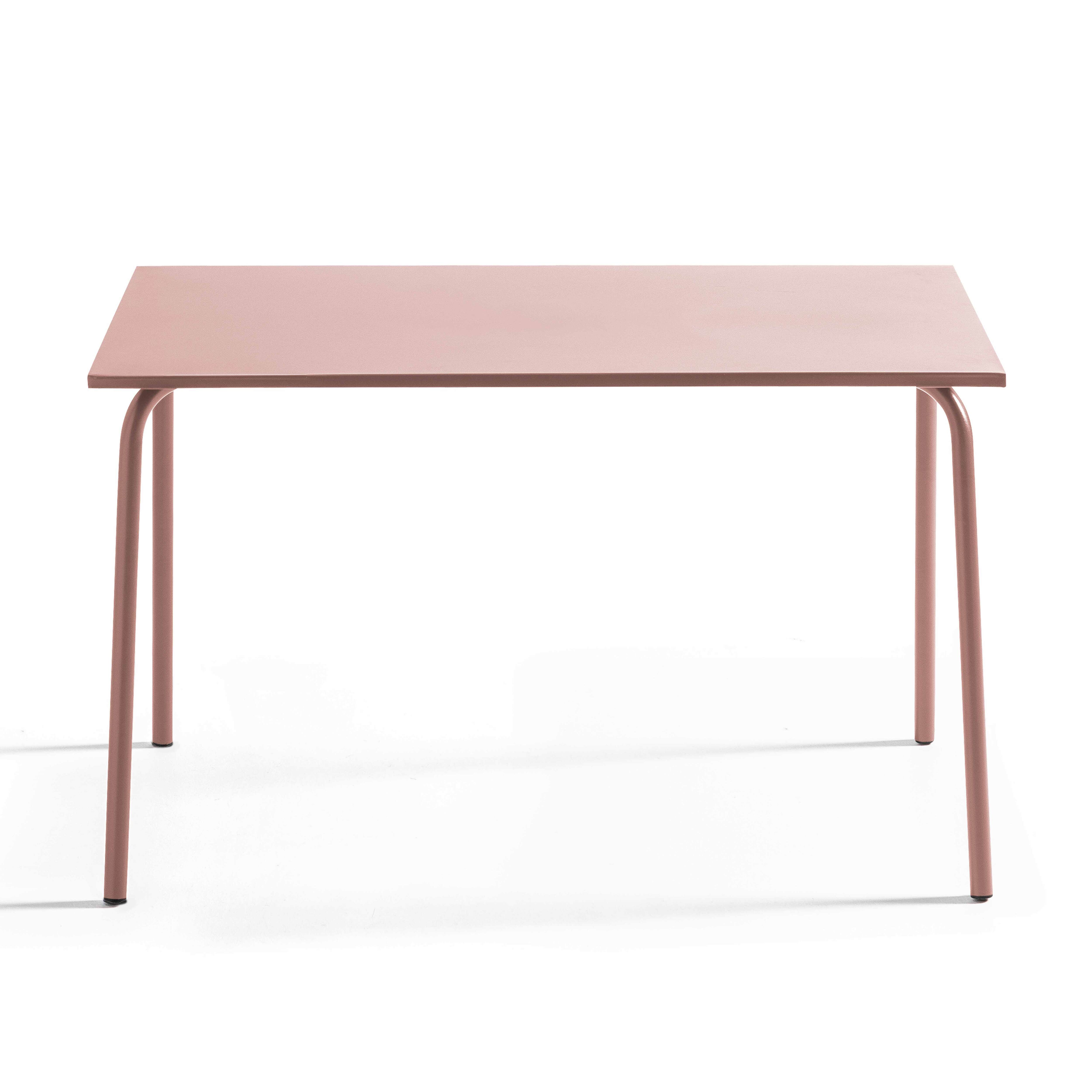 Ein rosa Tisch mit vier Beinen auf weißem Grund. Der Tisch ist rechteckig.