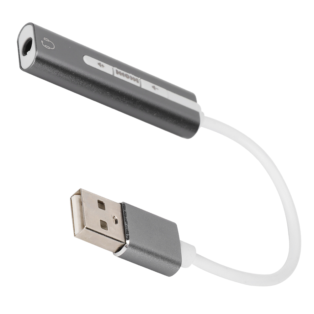 Ein silberner und grauer USB-Audioadapter. Er hat einen Kopfhöreranschluss, Lautstärketasten und einen USB-Anschluss, der durch ein weißes Kabel verbunden ist.