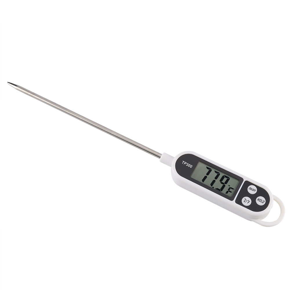 Ein digitales Lebensmittelt hermometer. Es zeigt 77,9°F an. Das Thermometer hat eine lange, dünne Metallsonde und einen weißen Kunststoffgriff mit Knöpfen.