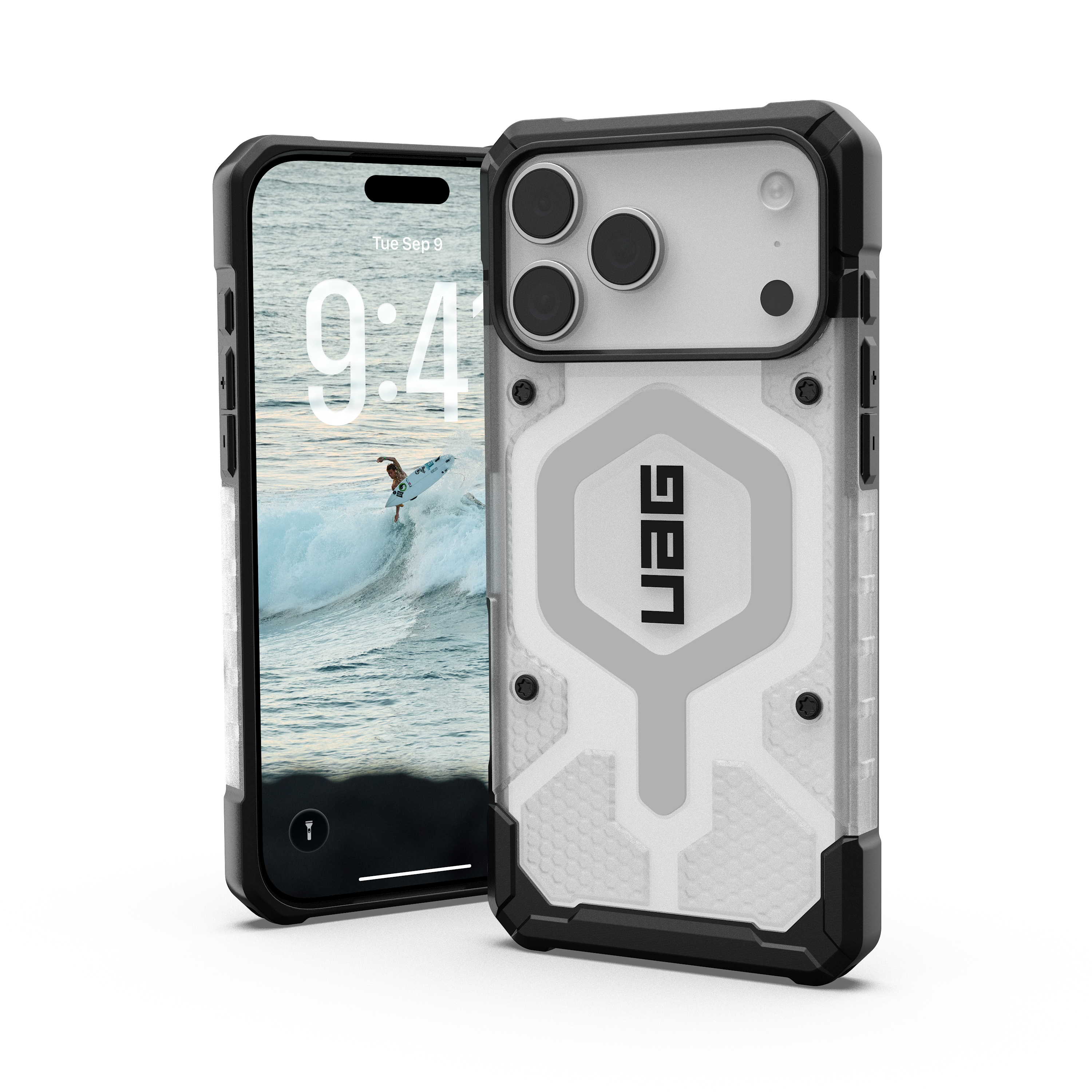 Zwei Telefone, eines zeigt einen Surfer auf einer Welle, das andere eine Schutzhülle mit dem UAG-Logo.
