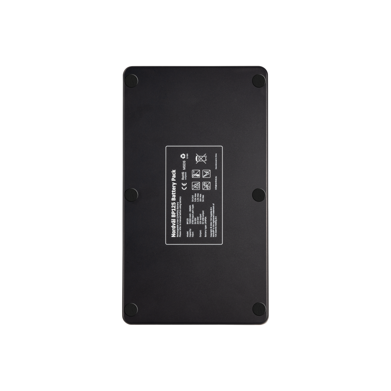 Un bloc-batterie Nordväl BP125 noir avec des spécifications imprimées, sur fond noir.