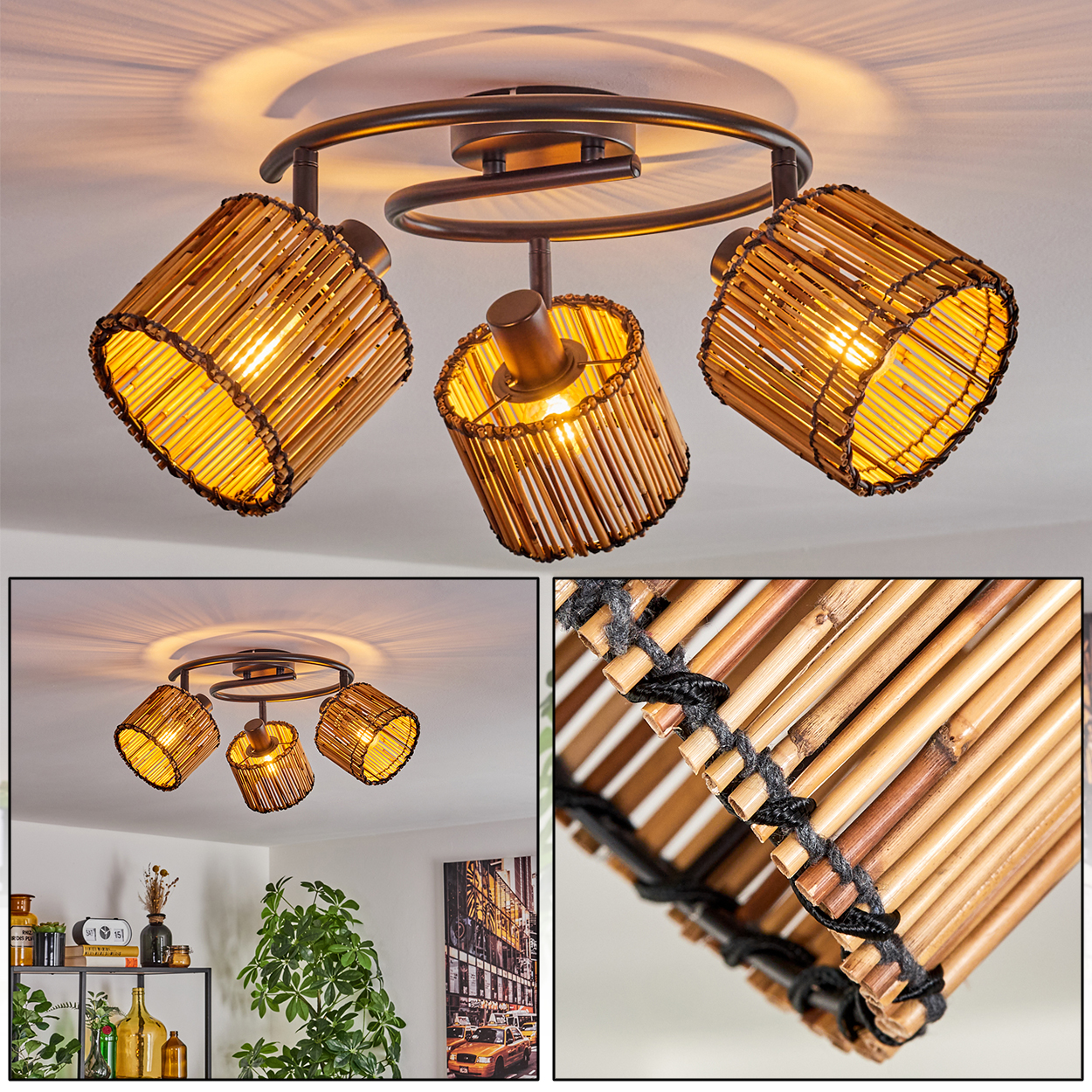 Deckenlampe mit drei Bambusschirmen. Die Schirme sind zylindrisch und beherbergen Glühbirnen. Die Leuchte hat ein dunkles Metallgestell.