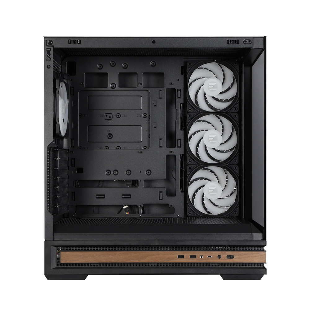 Interno di un case per computer. Sono visibili tre ventole bianche. Il case è nero con un pannello in legno in basso.