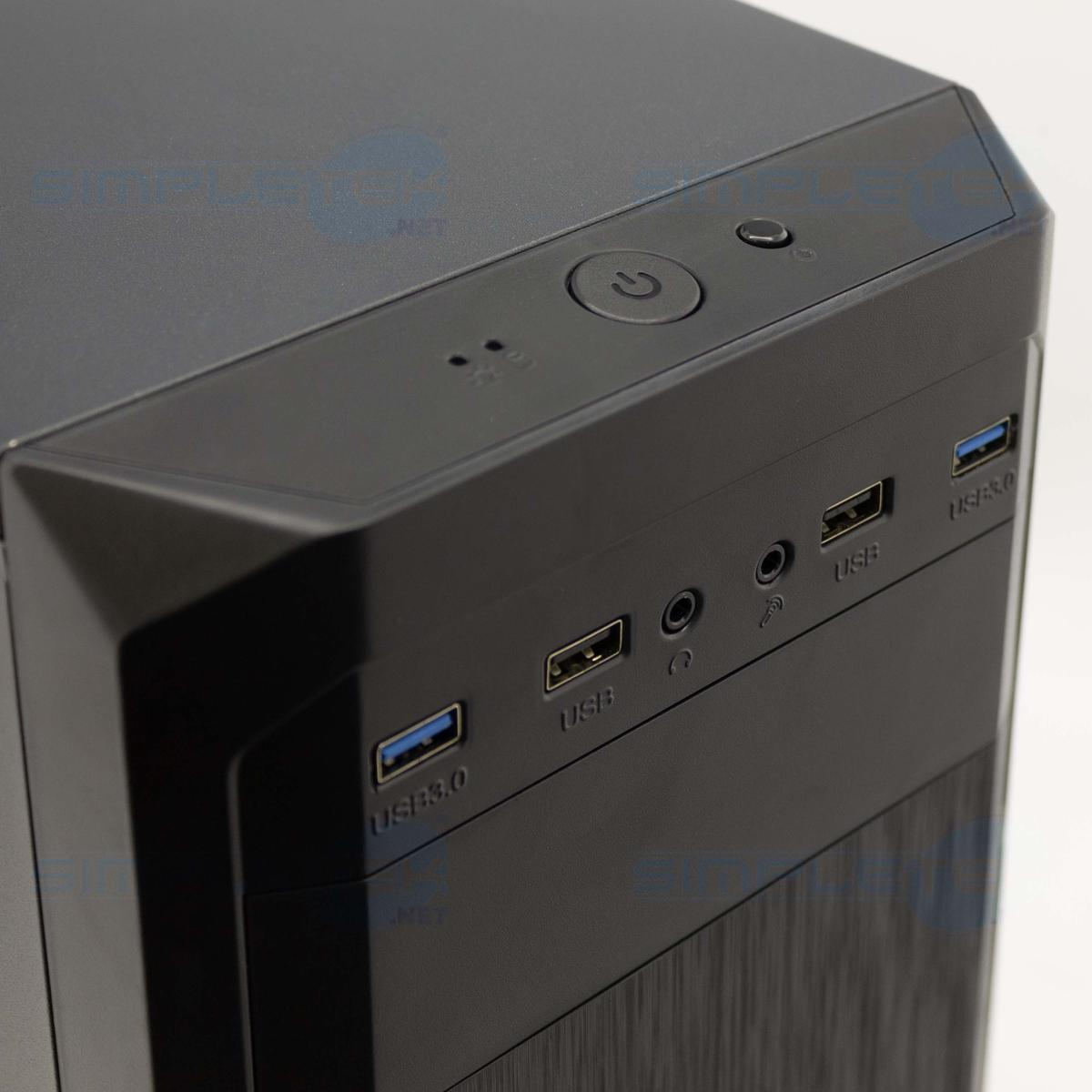 Pannello frontale nero del case del computer con pulsante di accensione, porte USB e audio. L'involucro ha una superficie strutturata.