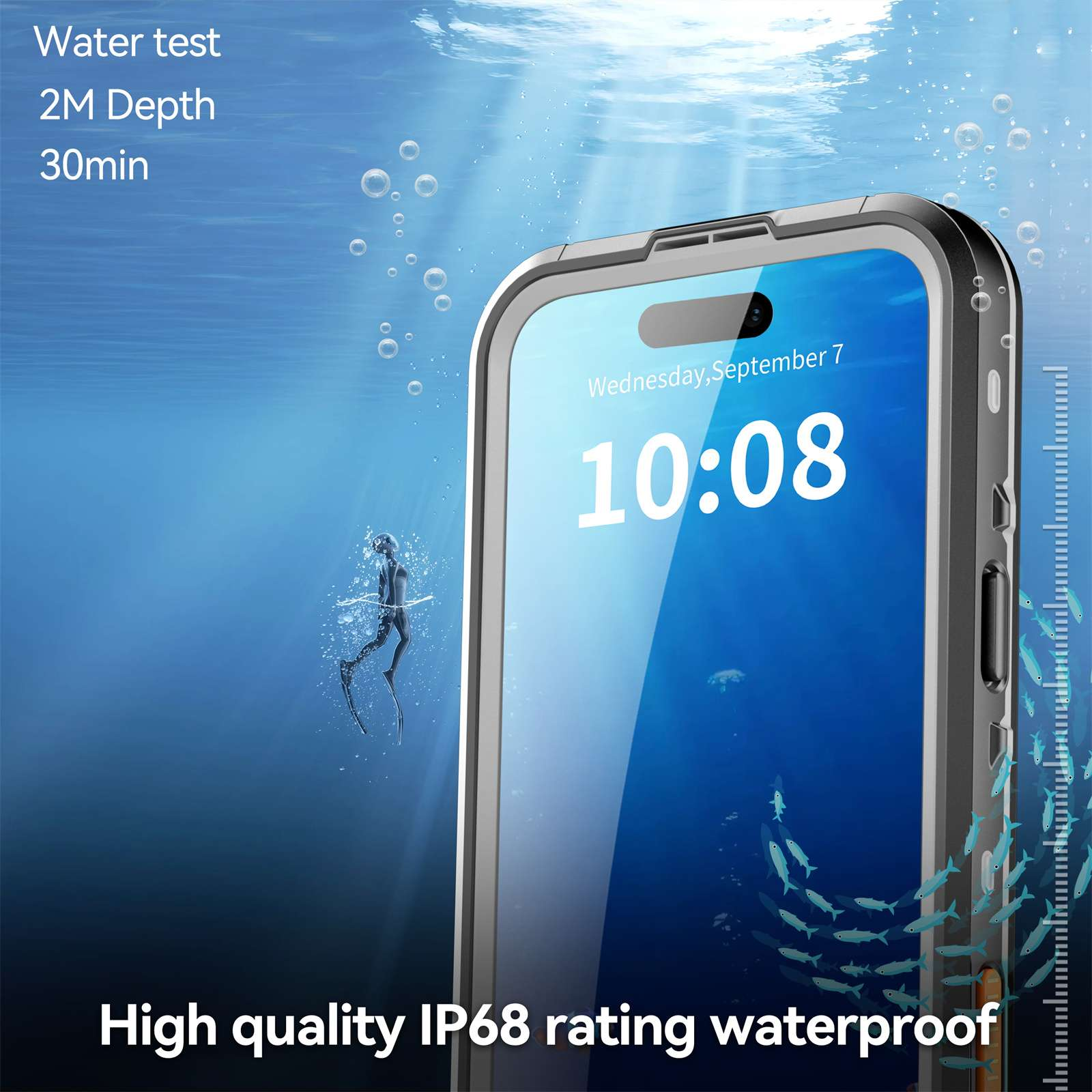 Telefon in wasserdichter Hülle unter Wasser, zeigt die Uhrzeit. Ein Taucher und Fische sind ebenfalls zu sehen. Text: Wassertest, 2M Tiefe, 30min.