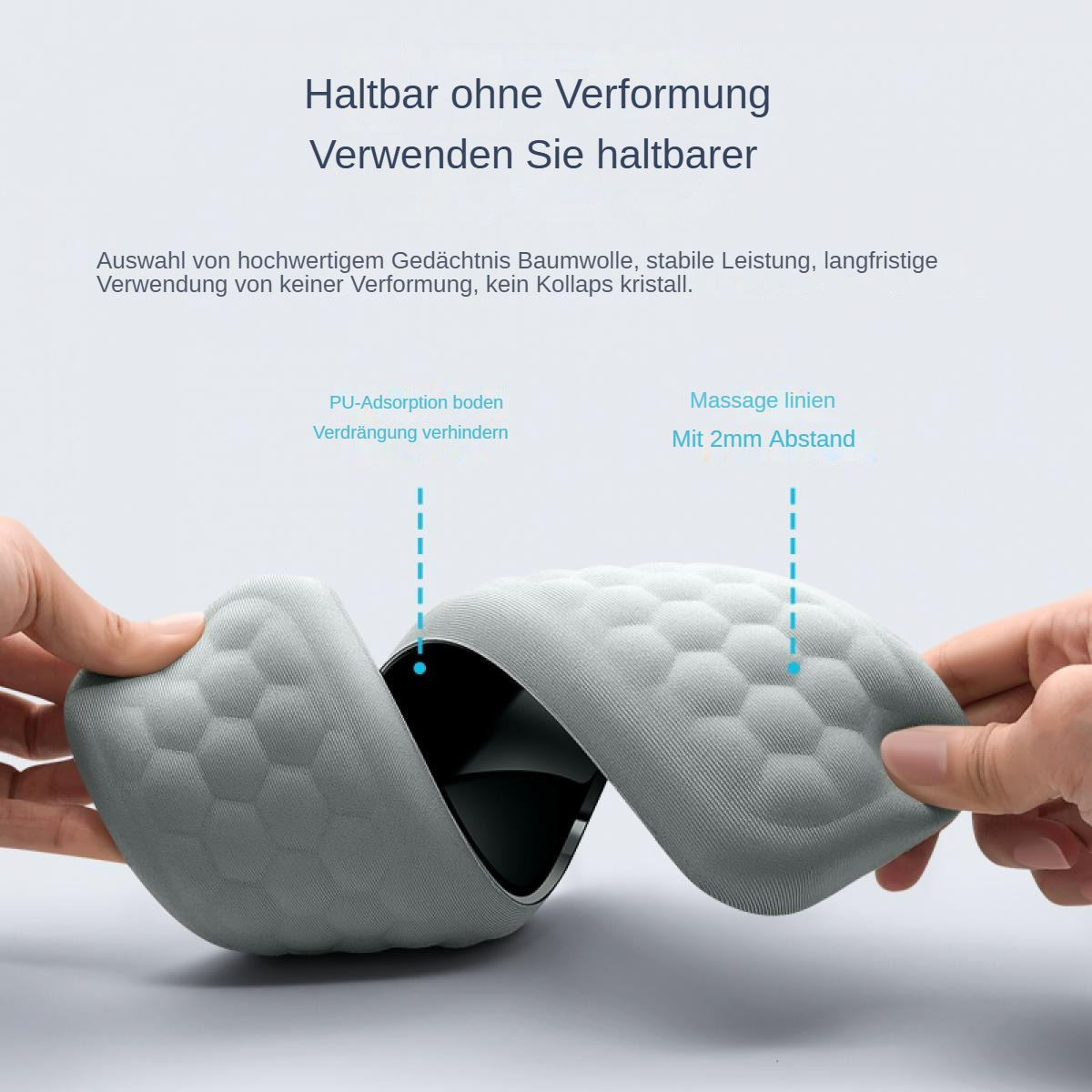 Hände halten ein graues, wabenförmiges Kissen, das ein schwarzes Innere freilegt. Text: Langlebig, verformungsfrei, langlebige Nutzung.