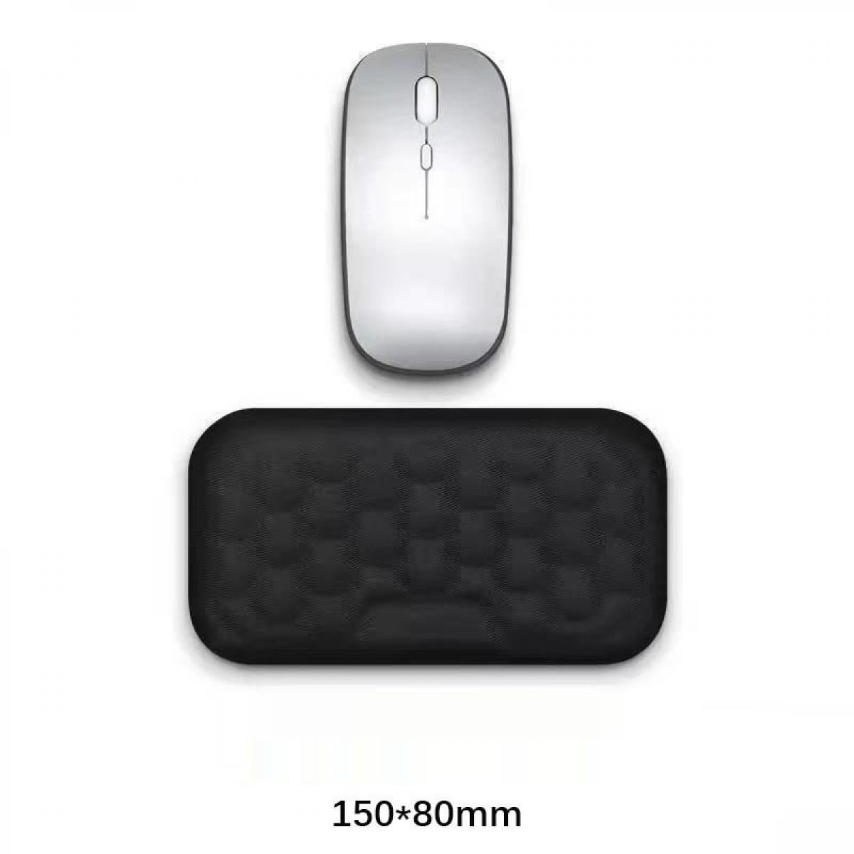 Eine silberne drahtlose Maus über einem schwarzen rechteckigen Mauspads. Die Abmessungen des Mauspads betragen 150x80mm.