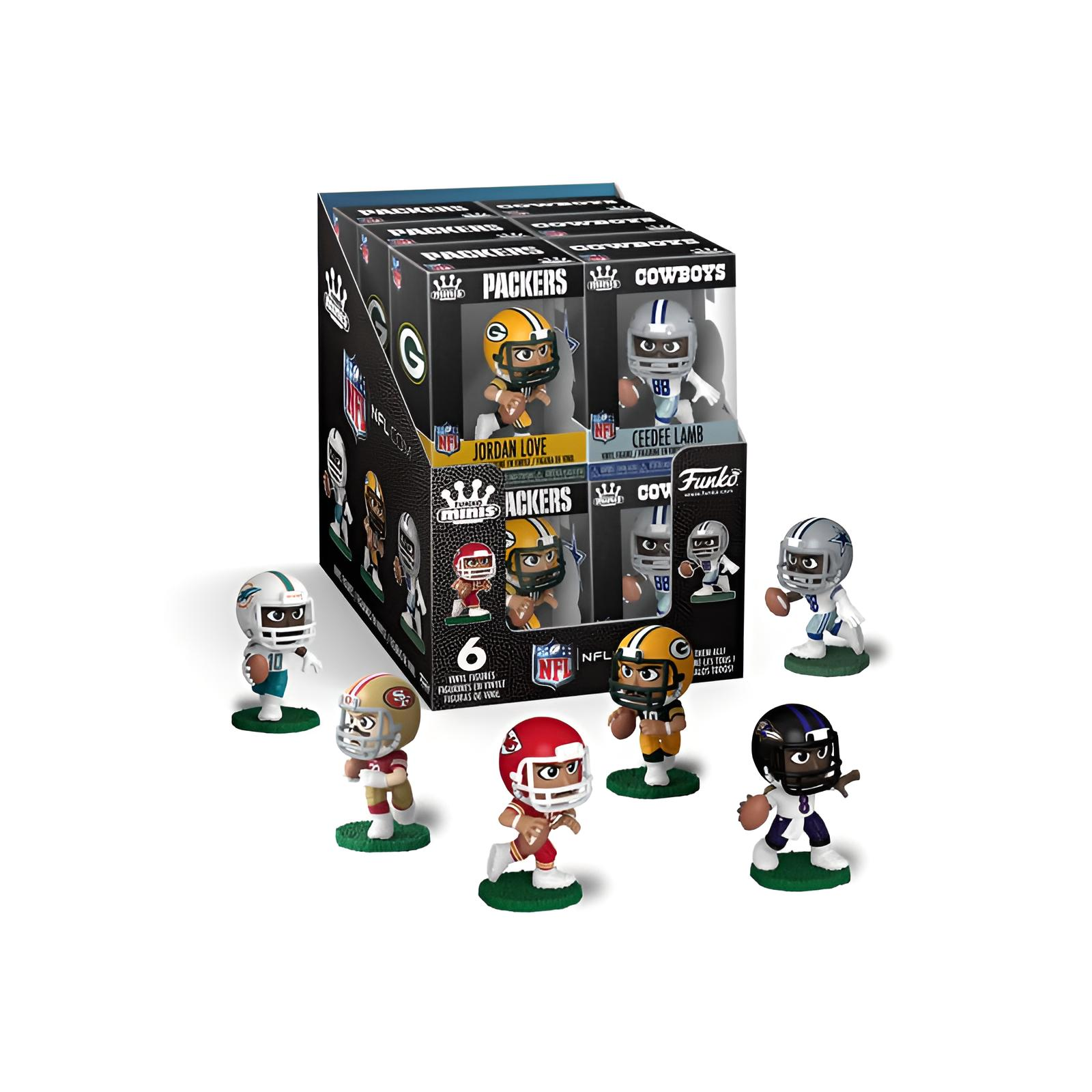 Ein Kartenspiel mit NFL-Minifiguren, mit Figuren verschiedener Teams. Figuren sind in Action-Posen auf grünen Basen.
