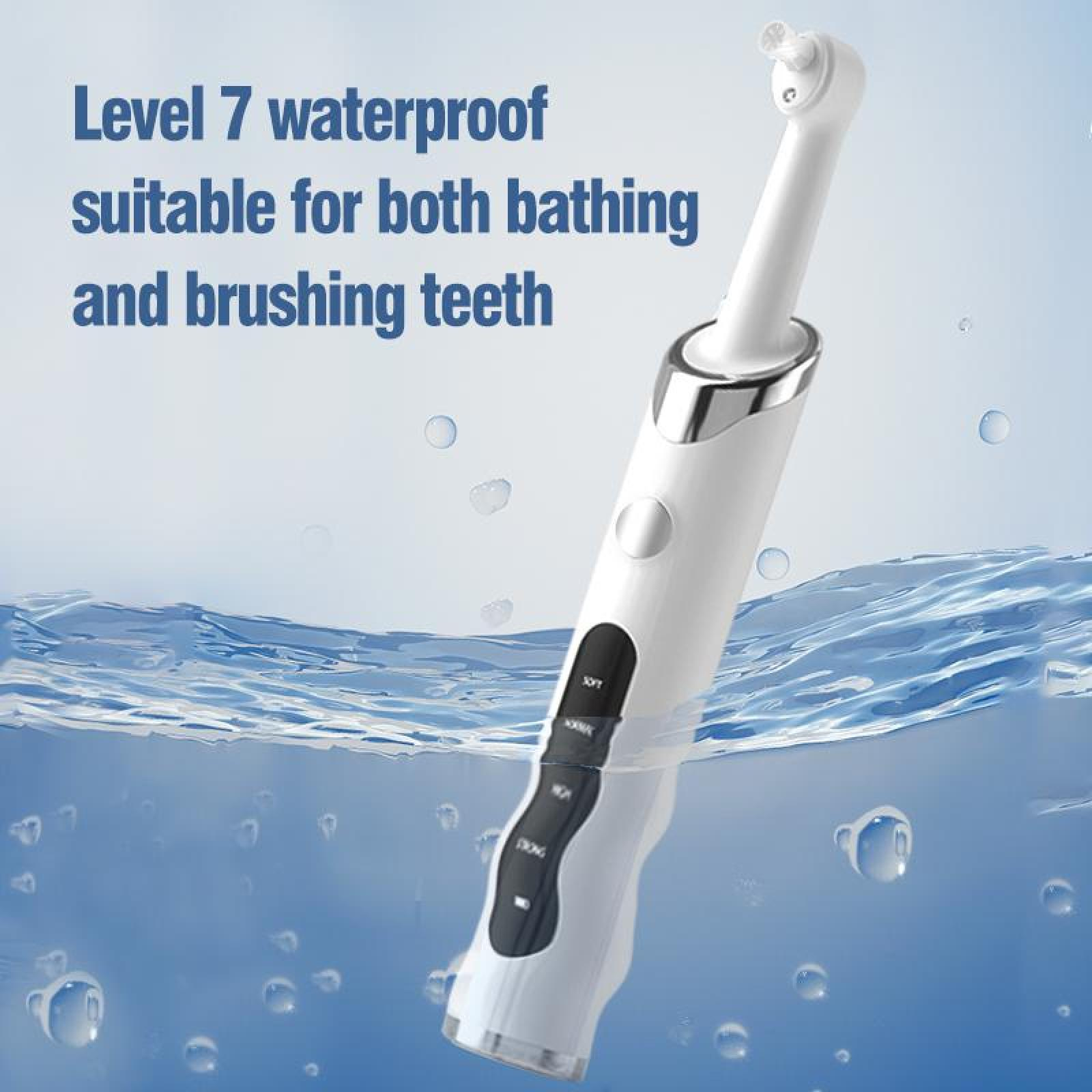 Eine weiße elektrische Zahnbürste im Wasser. Das Bild zeigt einen Wasserhintergrund mit Blasen, was auf Wasserdichtigkeit hindeutet.