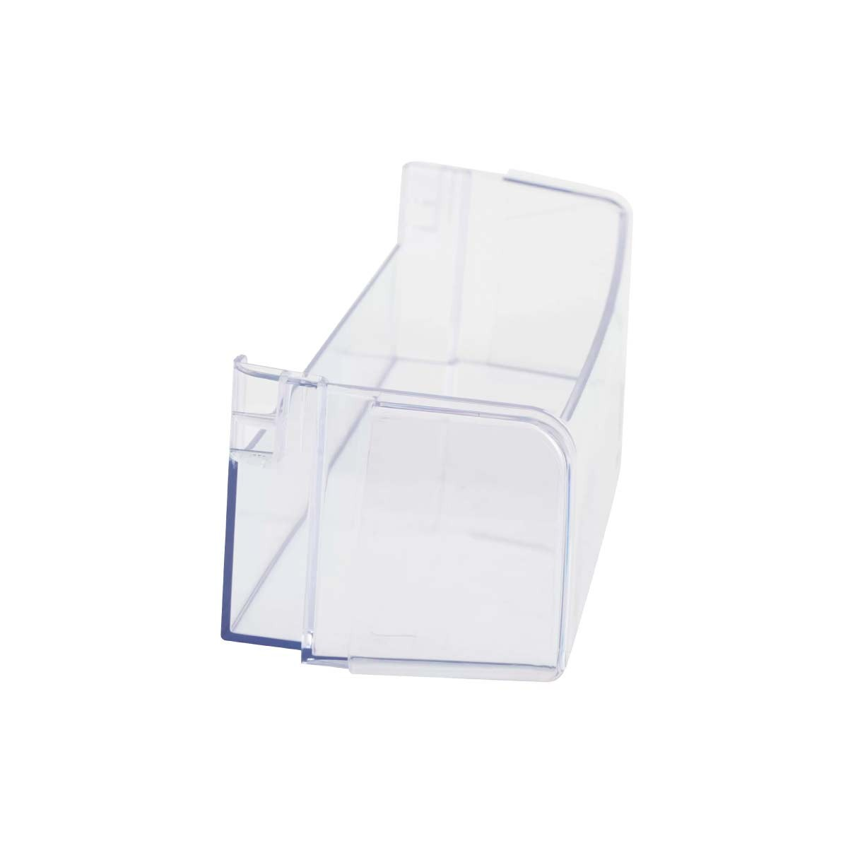 Un recipiente de plástico transparente para la puerta del refrigerador. Es rectangular con bordes redondeados y un pequeño labio para fijarlo.