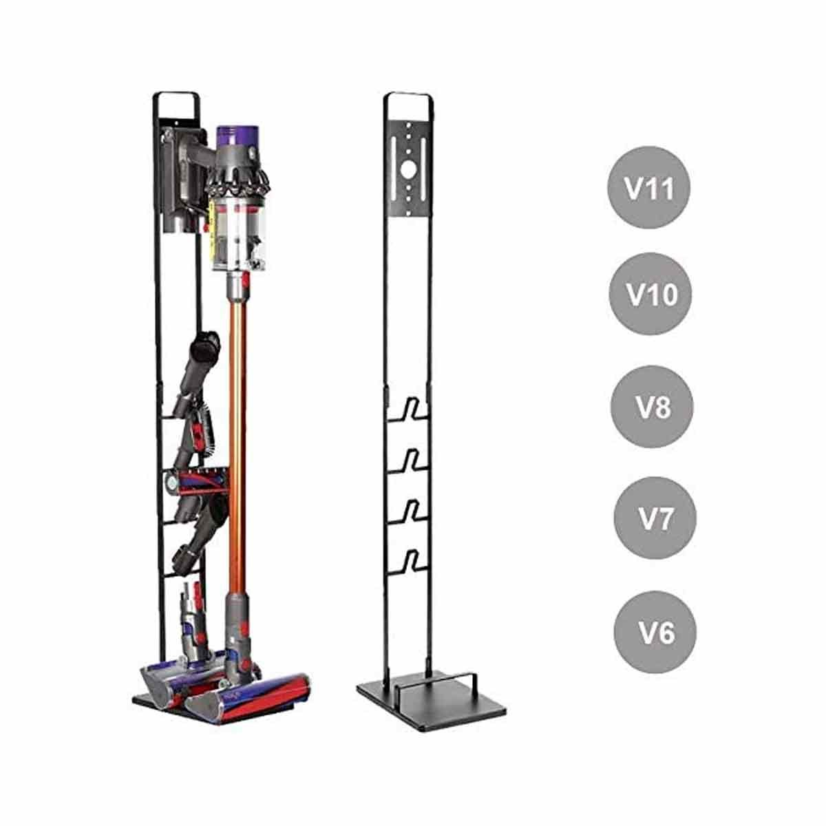Una aspiradora Dyson y accesorios en un soporte negro. Un segundo soporte e indicadores de modelo V11, V10, V8, V7, V6 a la derecha.