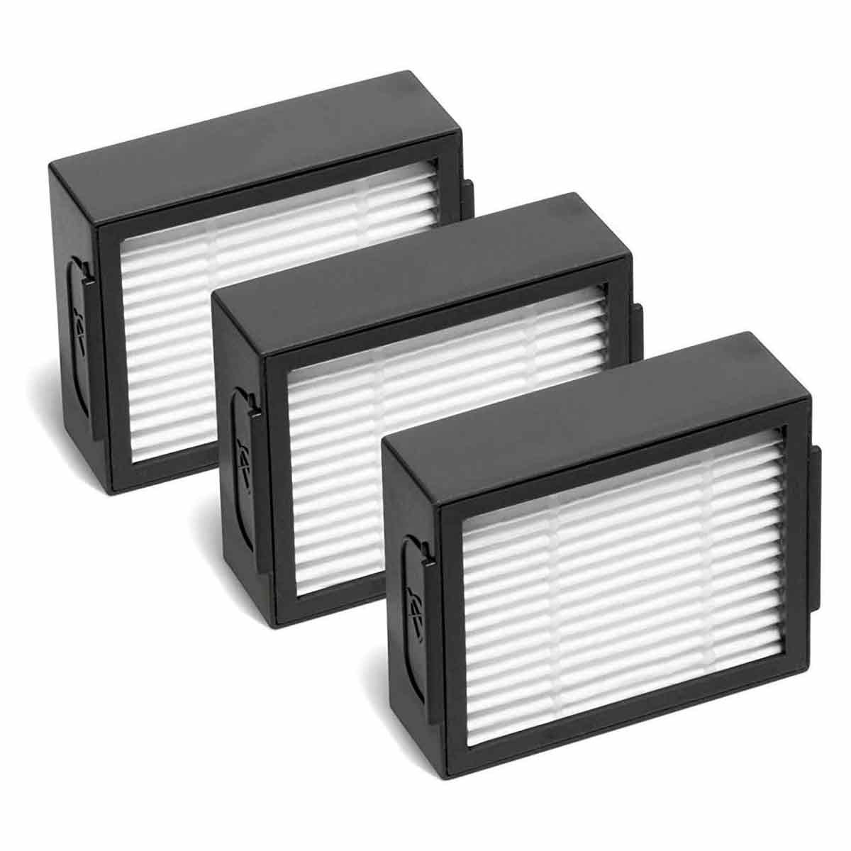 Tres filtros rectangulares negros con interiores plisados blancos están dispuestos diagonalmente sobre un fondo blanco.