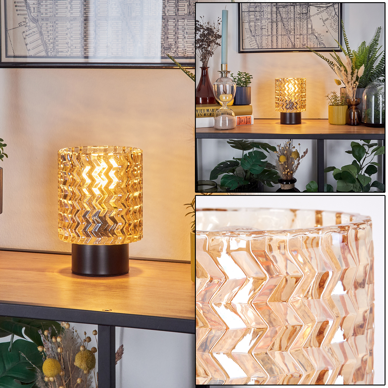Eine goldene Glaslampe mit Zickzackmuster steht auf einem Holzregal. Andere Dekorationsgegenstände sind um die Lampe herum.